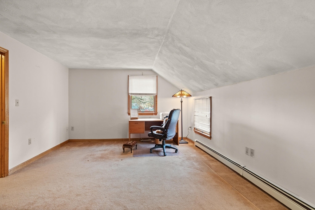 Lynnfield, Massachusetts, 01940, United States, 3 Bedrooms Bedrooms, ,2 BathroomsBathrooms,Residential,For Sale,1987735