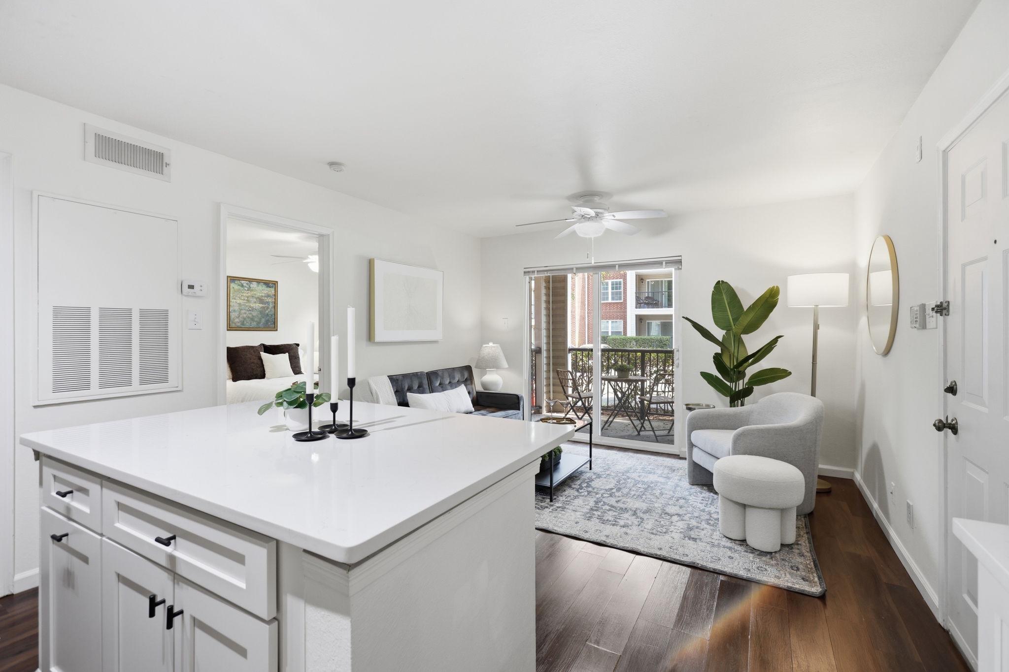  3303 Wyndham Circle, Alexandria, VA, 22302 - 物件實景