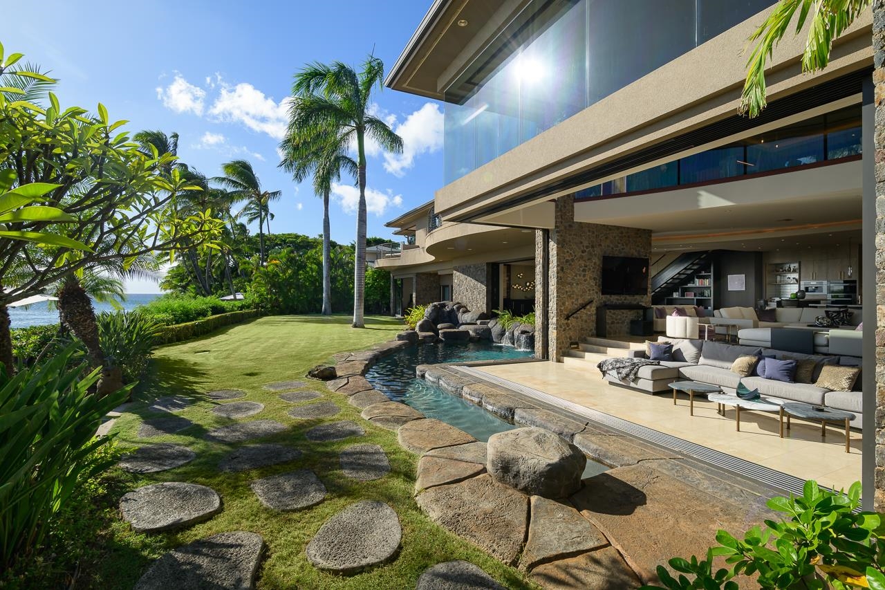 Lahaina, Hawaii, 96761, United States, 7 Bedrooms Bedrooms, ,9 BathroomsBathrooms,Residential,For Sale,1934362