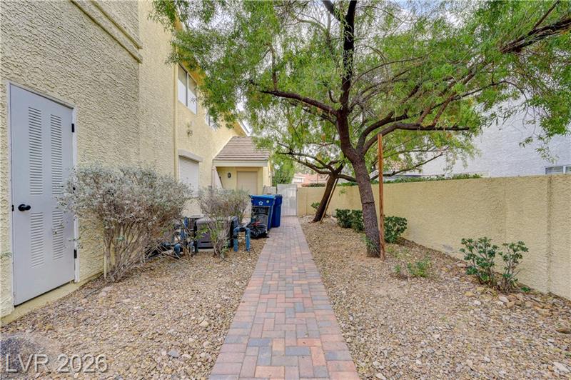 Las Vegas, Nevada, 89117, United States, 4 Bedrooms Bedrooms, ,3 BathroomsBathrooms,Residential,For Sale,2012545