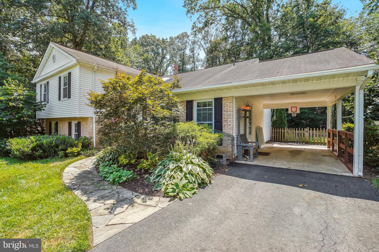 Fairfax, Virginia, 22032, United States, 4 Bedrooms Bedrooms, ,3 BathroomsBathrooms,Residential,For Sale,1903584