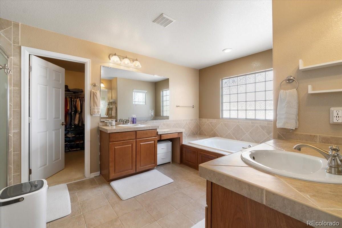 Erie, Colorado, 80516, United States, 5 Bedrooms Bedrooms, ,4 BathroomsBathrooms,Residential,For Sale,1794291