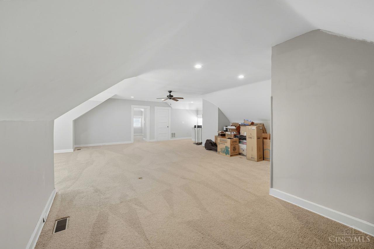 Norwood, Ohio, 45212, United States, 5 Bedrooms Bedrooms, ,5 BathroomsBathrooms,Residential,For Sale,1948609