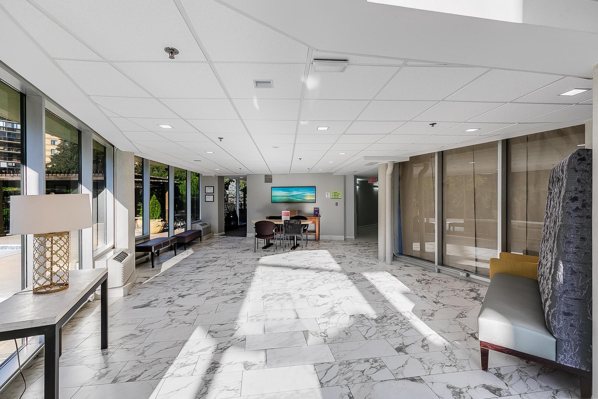  8360 Greensboro Drive, Mclean, VA, 22102 - 物件實景