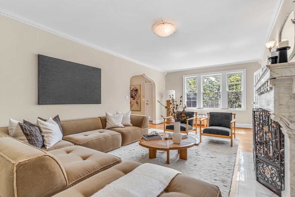 Brookline, Massachusetts, 02446, United States, 6 Bedrooms Bedrooms, ,4 BathroomsBathrooms,Residential,For Sale,1921291