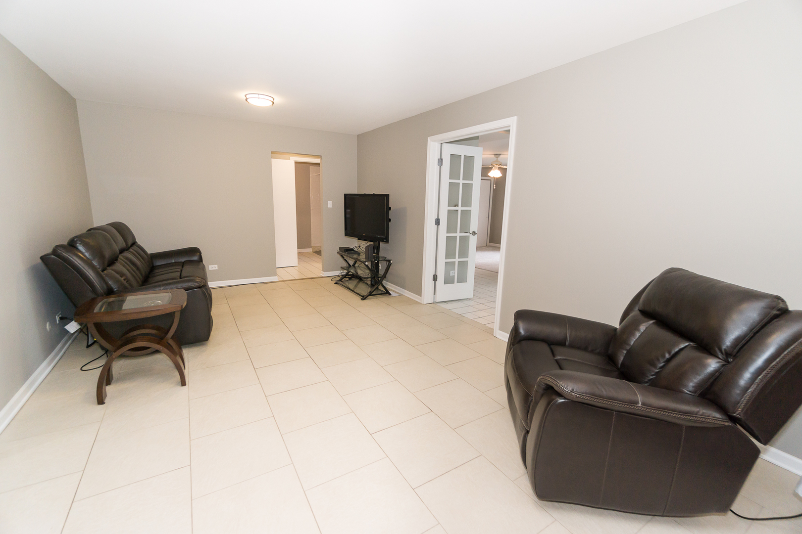 Arlington Heights, Illinois, 60005, United States, 5 Bedrooms Bedrooms, ,3 BathroomsBathrooms,Residential,For Sale,1978336