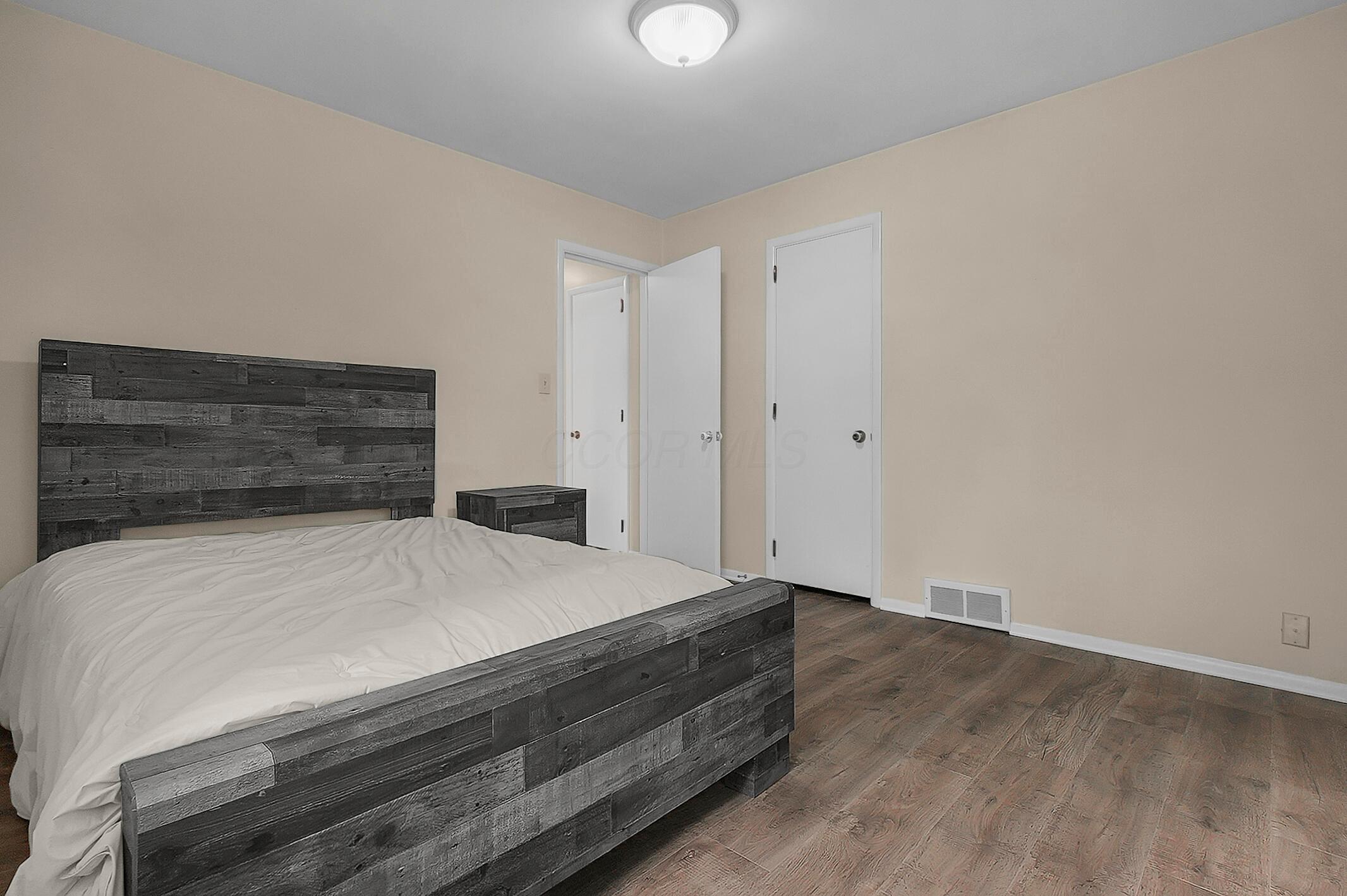 Granville, Ohio, 43023, United States, 3 Bedrooms Bedrooms, ,2 BathroomsBathrooms,Residential,For Sale,1901349