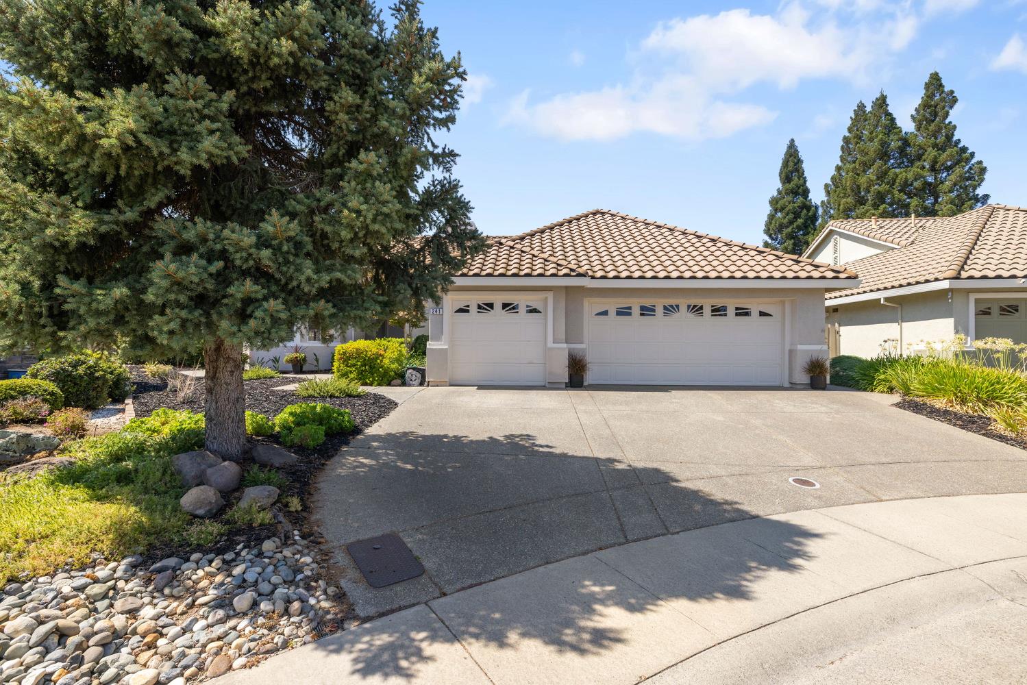 Roseville, California, 95747, United States, 3 Bedrooms Bedrooms, ,2 BathroomsBathrooms,Residential,For Sale,1947974