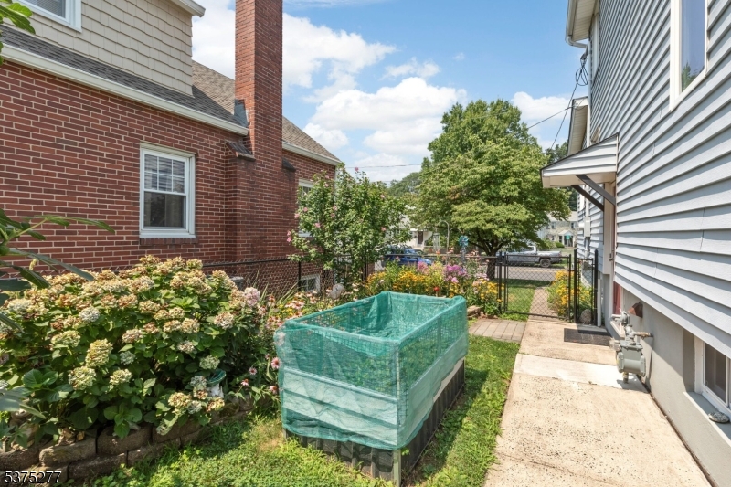 Garwood Boro, New Jersey, 07027, United States, 3 Bedrooms Bedrooms, ,2 BathroomsBathrooms,Residential,For Sale,1908282