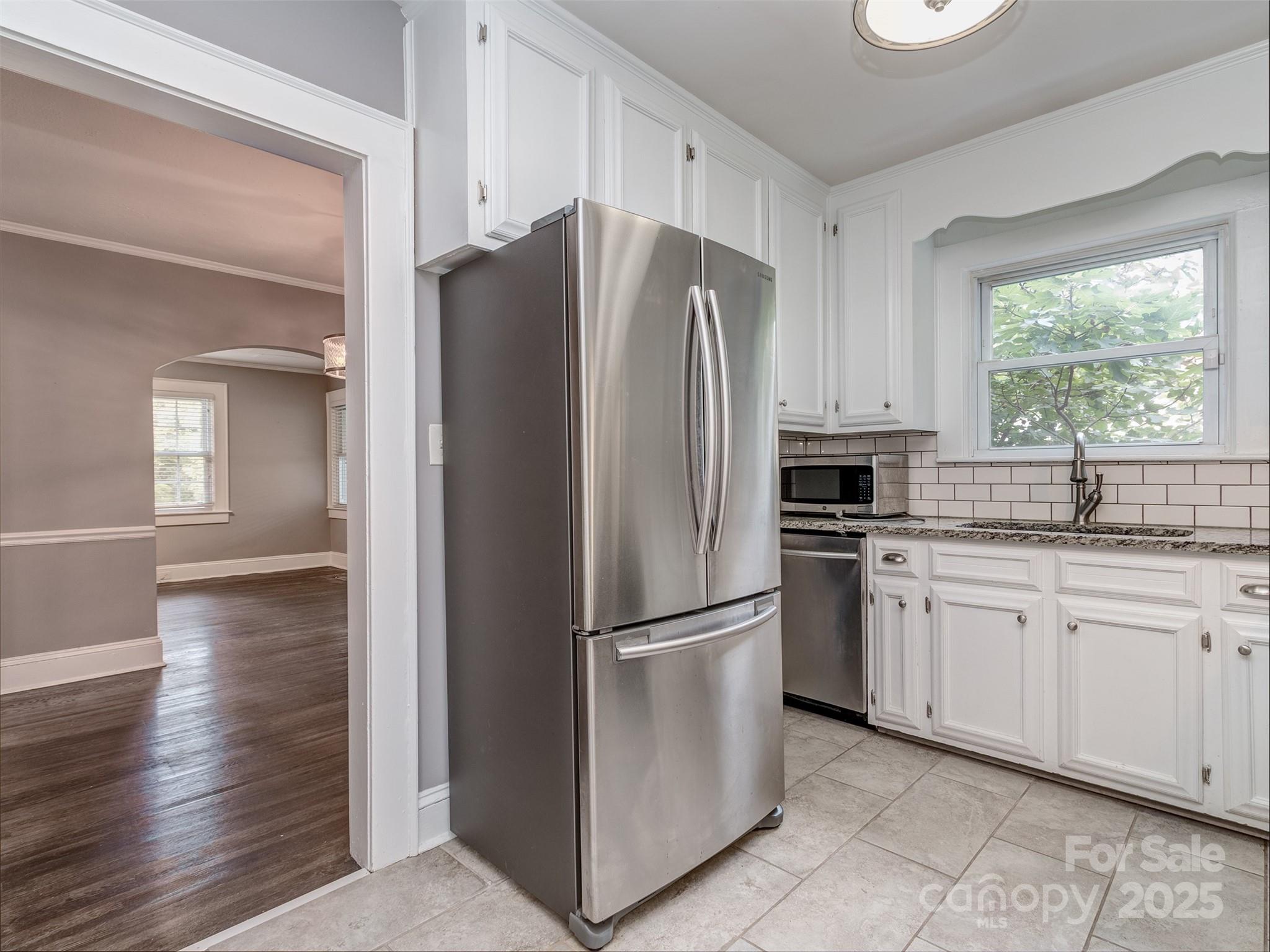 Charlotte, North Carolina, 28205, United States, 4 Bedrooms Bedrooms, ,1 BathroomBathrooms,Residential,For Sale,1933386