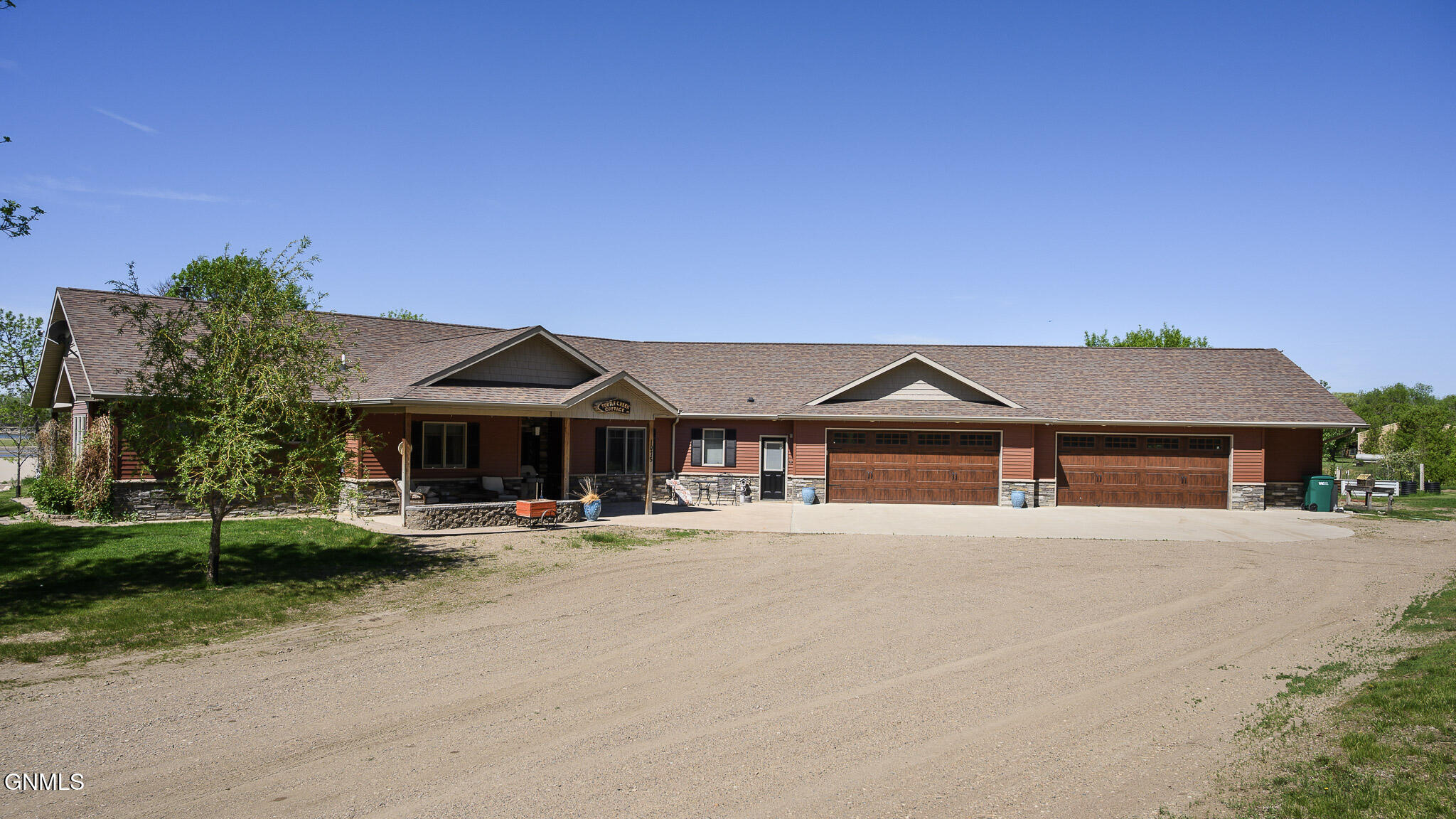 Washburn, North Dakota, 58577, United States, 3 Bedrooms Bedrooms, ,2 BathroomsBathrooms,Residential,For Sale,2043645