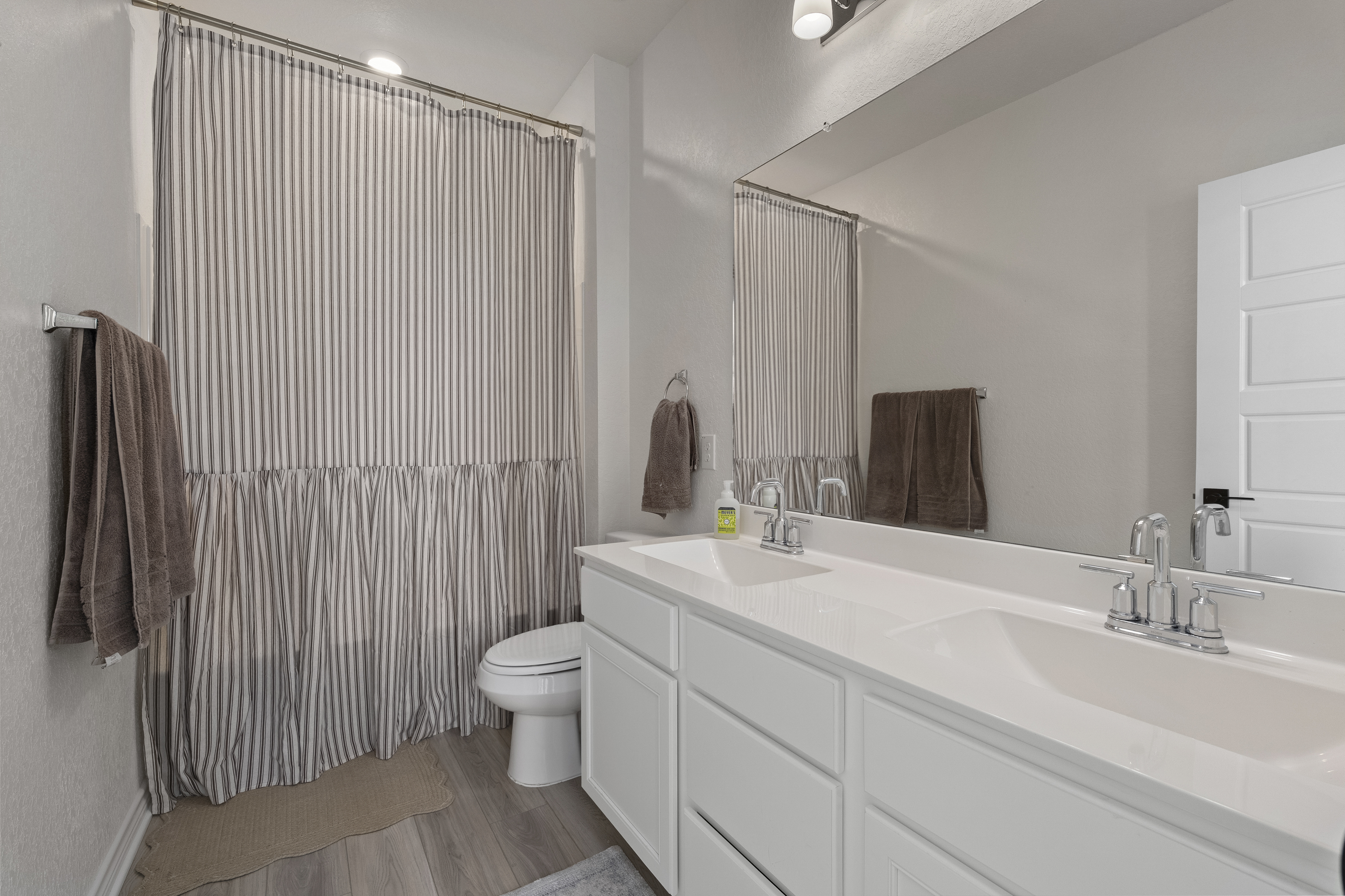  Modern Comfort with Timeless Appeal - 物件實景