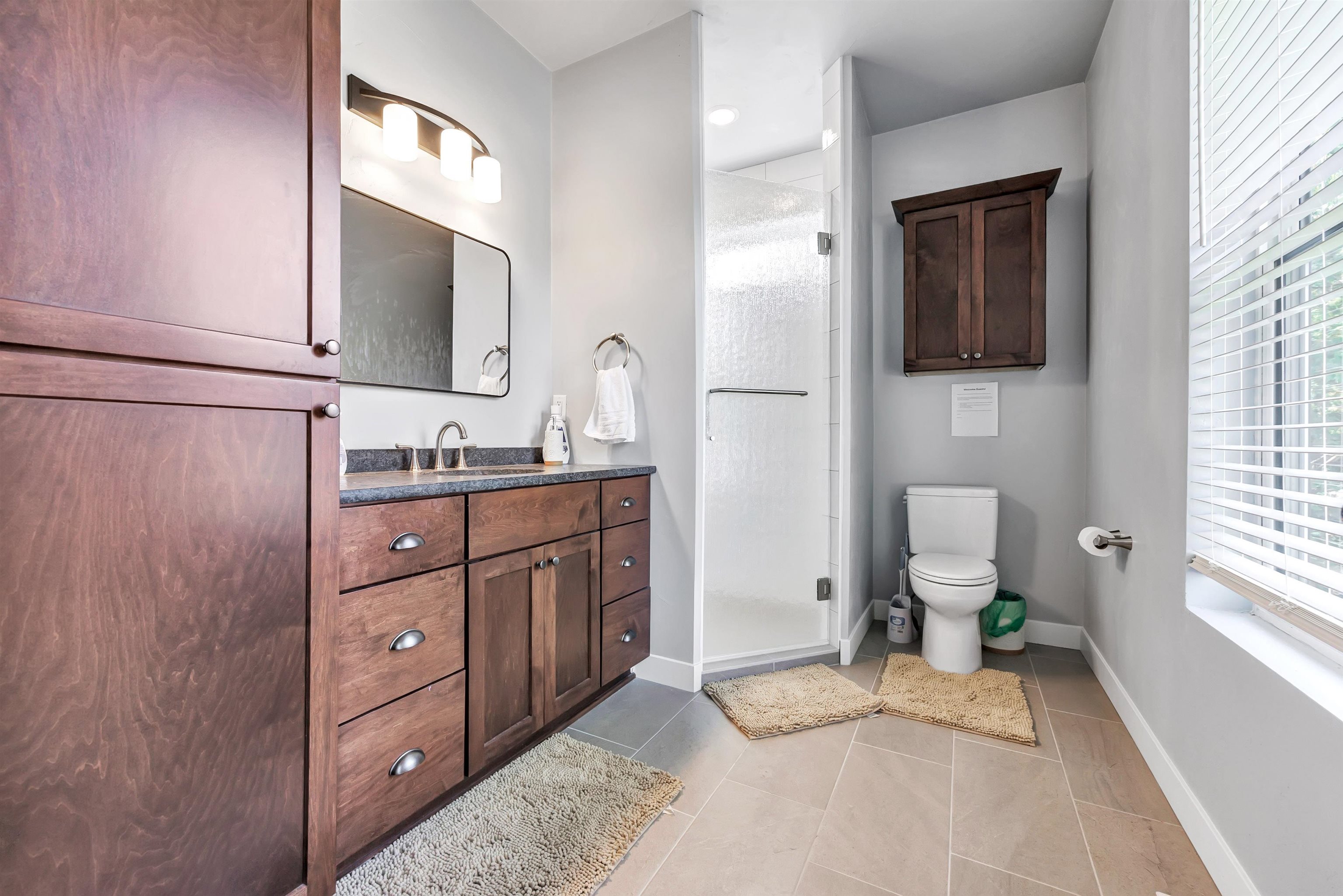 DE PERE, Wisconsin, 54115, United States, 4 Bedrooms Bedrooms, ,4 BathroomsBathrooms,Residential,For Sale,1948922