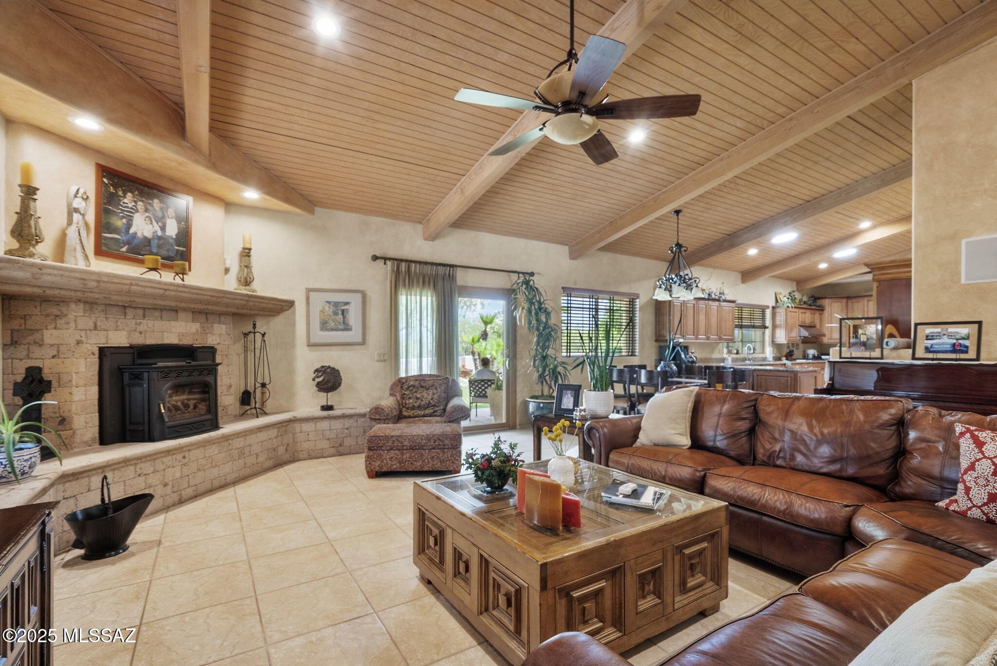 Nogales, Arizona, 85621, United States, 4 Bedrooms Bedrooms, ,7 BathroomsBathrooms,Residential,For Sale,1975895