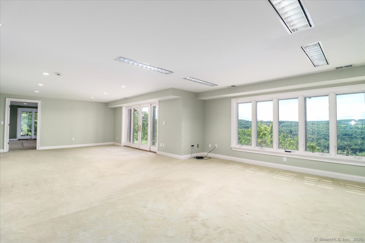 Sherman, Connecticut, 06784, United States, 6 Bedrooms Bedrooms, ,7 BathroomsBathrooms,Residential,For Sale,1828376