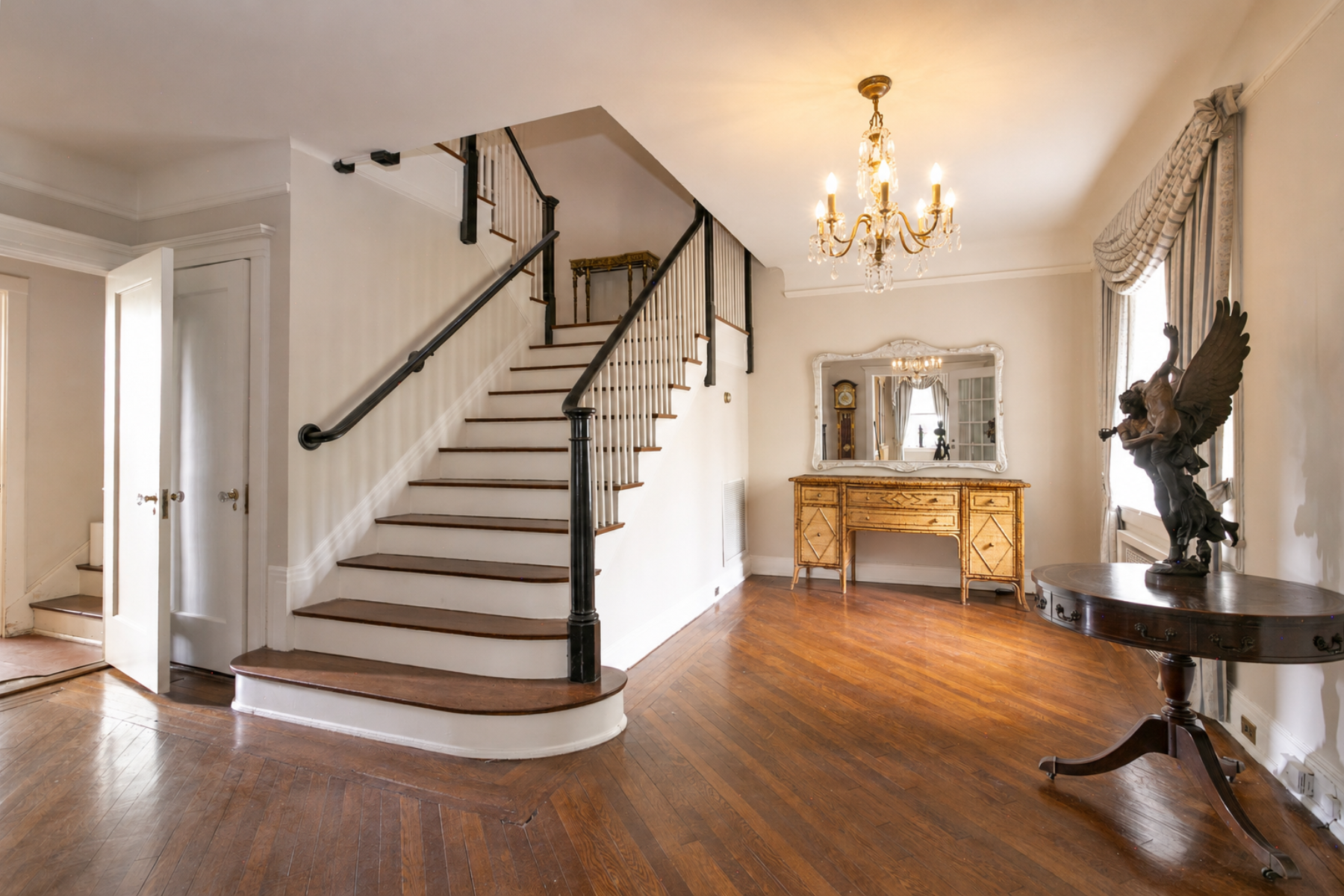  “FOREST HILLS GARDENS FIELDSTONE TOWNHOUSE” - 物件實景