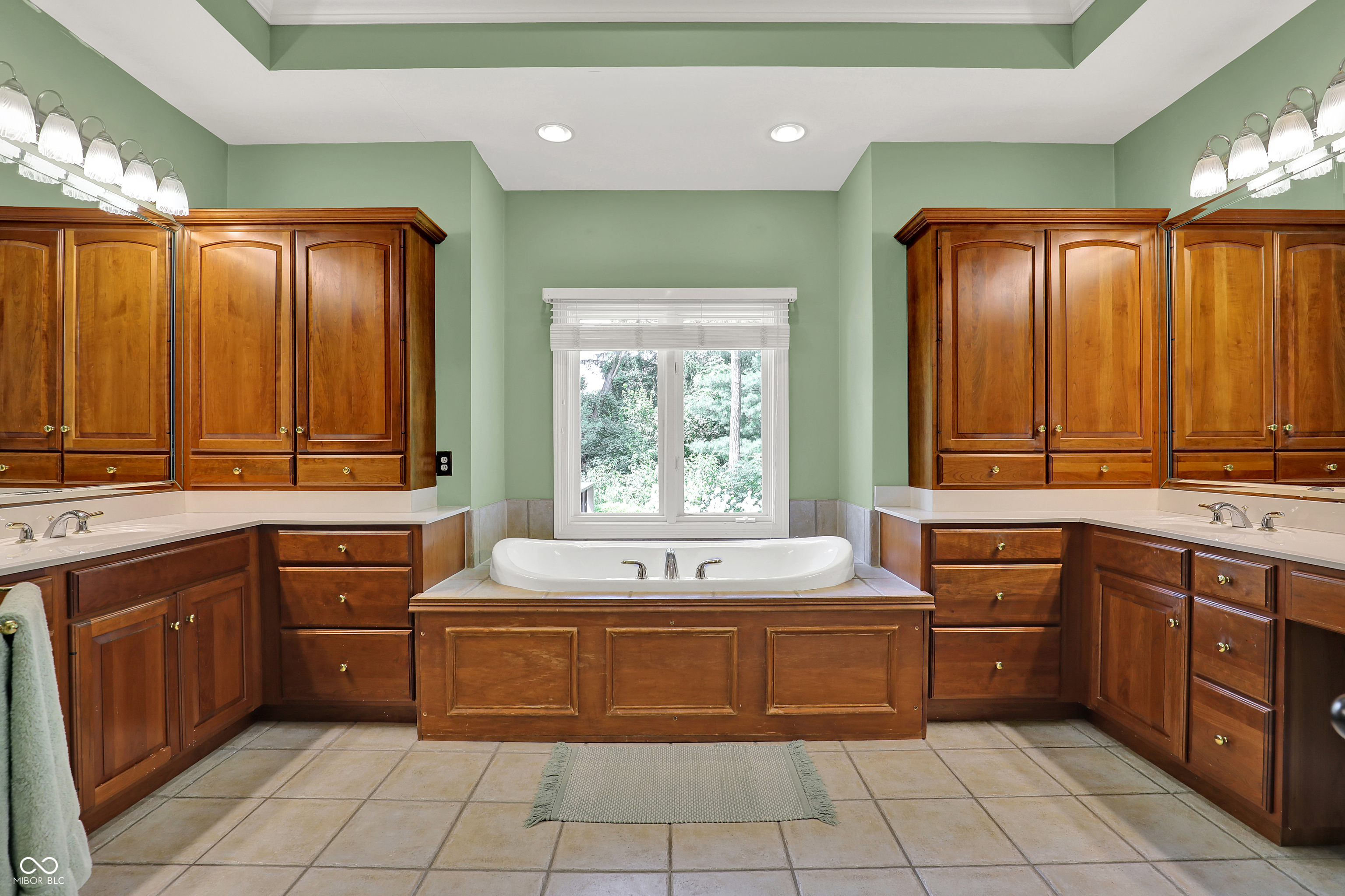 Zionsville, Indiana, 46077, United States, 5 Bedrooms Bedrooms, ,5 BathroomsBathrooms,Residential,For Sale,1978641