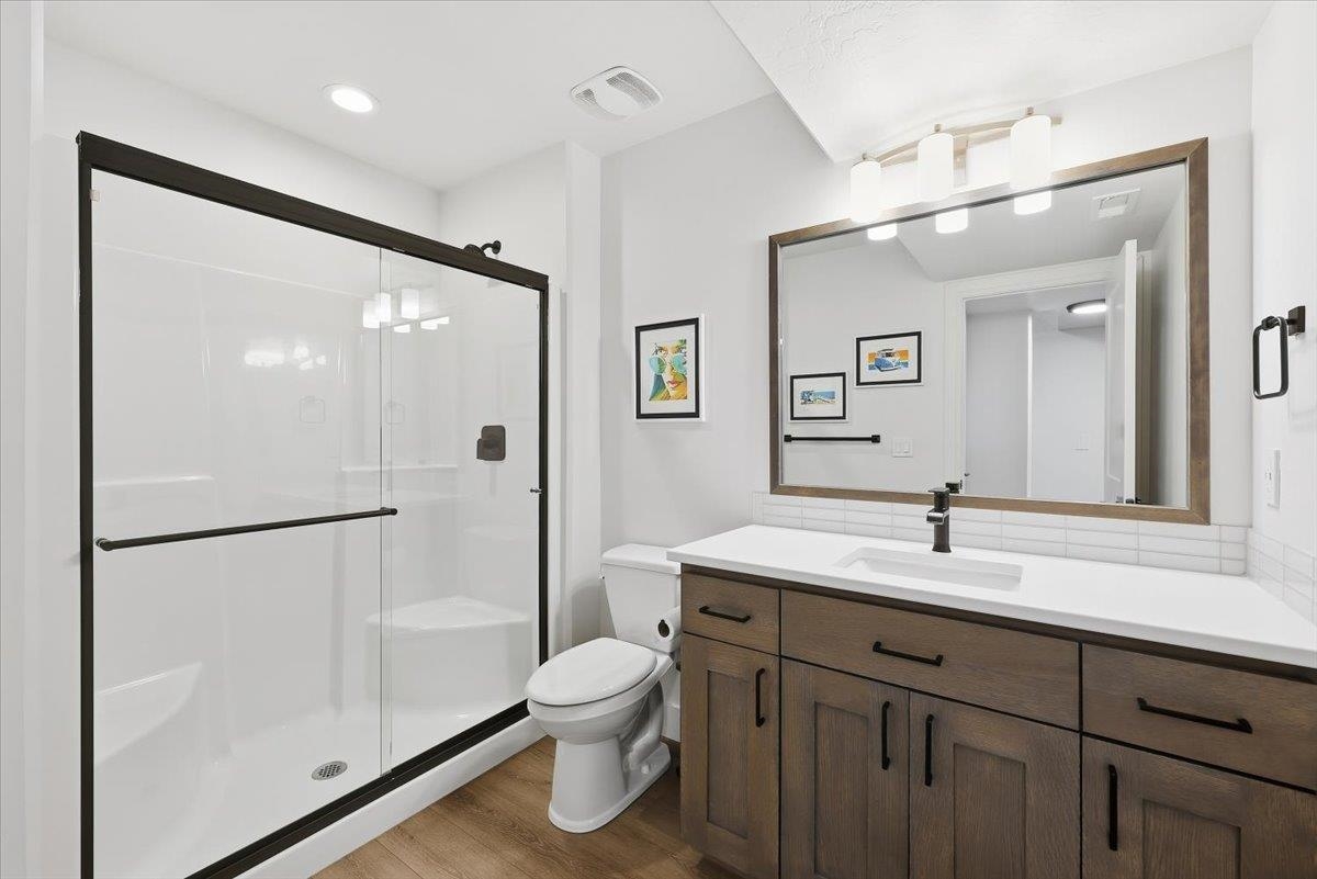 Spokane, Washington, 99208, United States, 5 Bedrooms Bedrooms, ,3 BathroomsBathrooms,Residential,For Sale,1992809