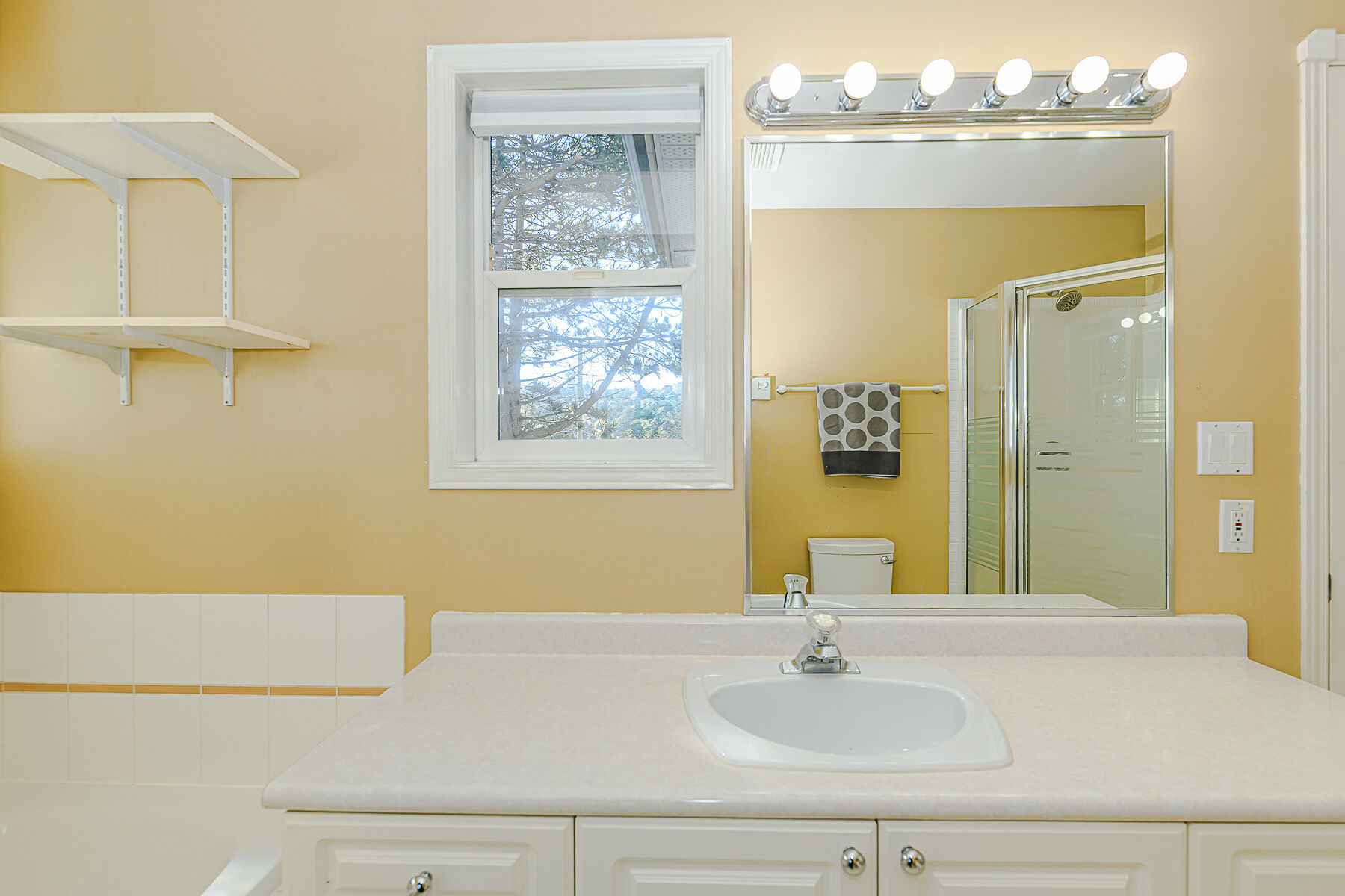  Bright Open Townhome - 物件實景