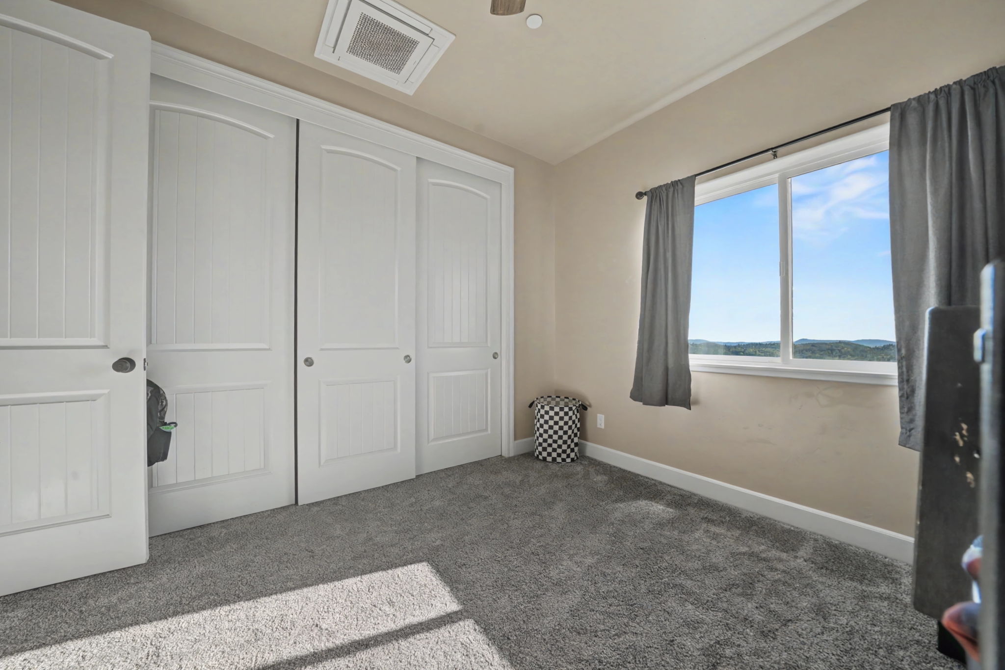  9515 Ham Luddy Road, Mountain Ranch, CA 95246 - 物件實景