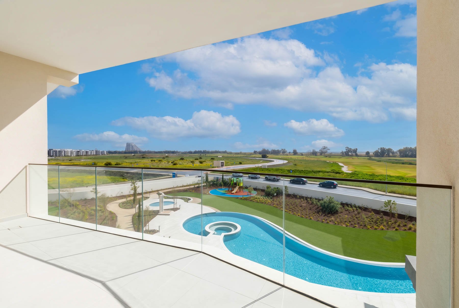  Brand-New 2-Bedroom Apartment with Golf-Course Views in Limassol Greens - 物件實景