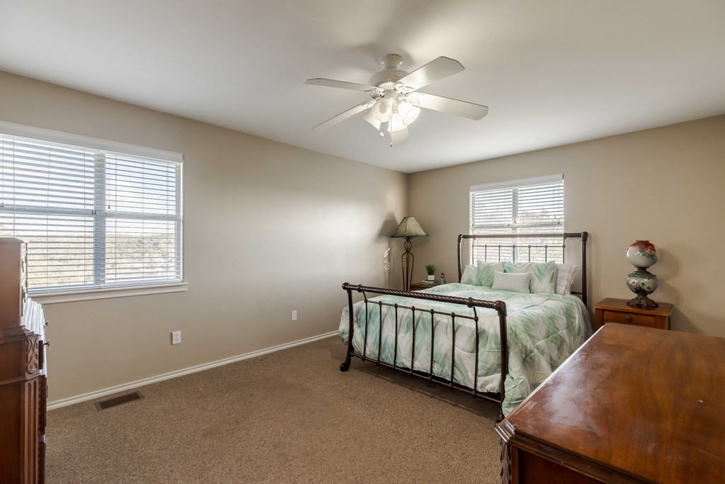 Kerrville, Texas, 78028, United States, 4 Bedrooms Bedrooms, ,4 BathroomsBathrooms,Residential,For Sale,1921517