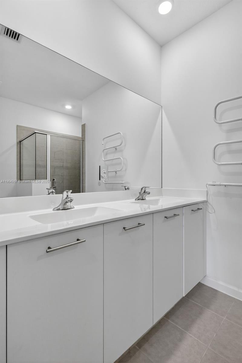 Miami, Florida, 33167, United States, 4 Bedrooms Bedrooms, ,3 BathroomsBathrooms,Residential,For Sale,1987738