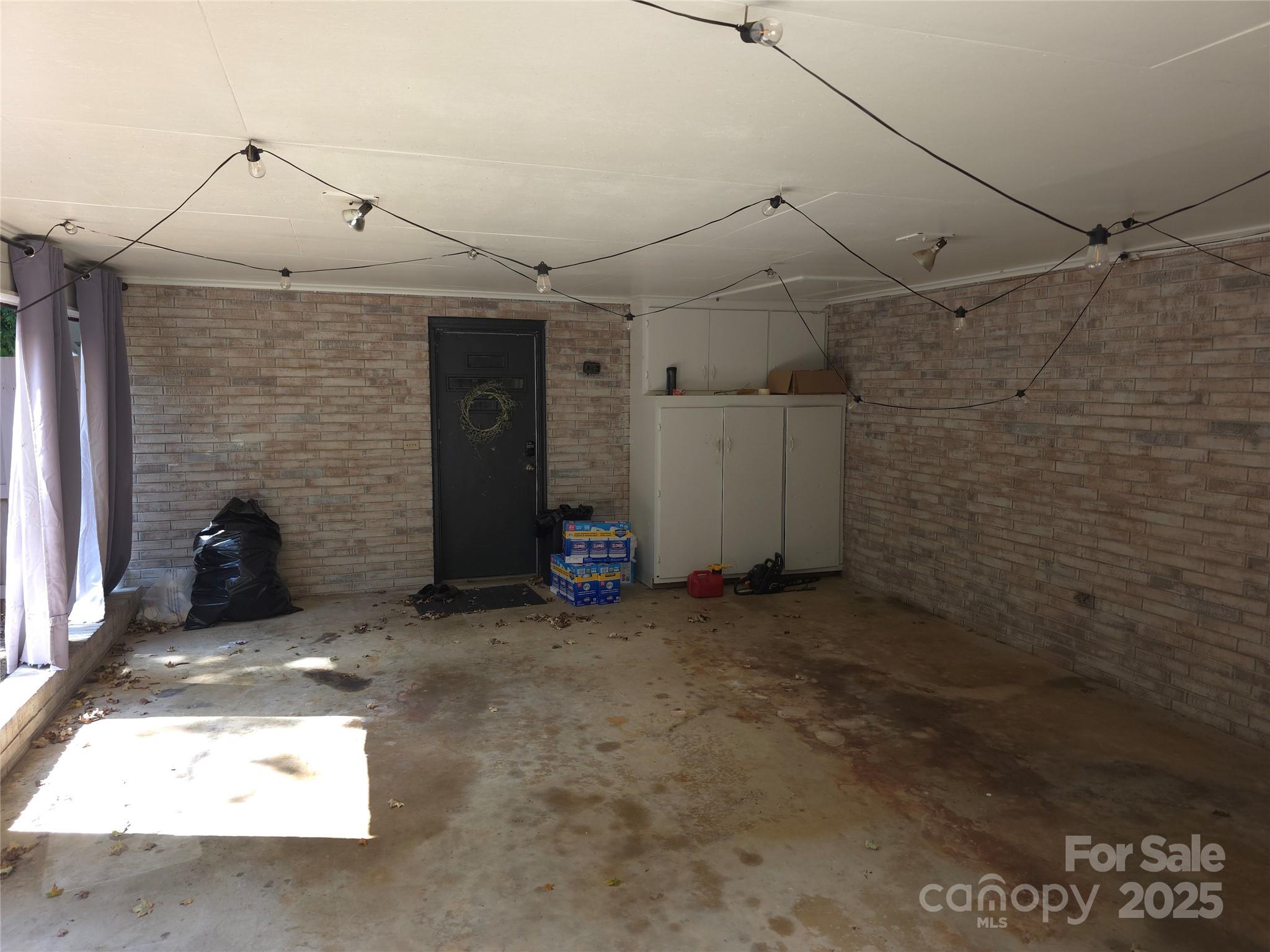 Salisbury, North Carolina, 28144, United States, 5 Bedrooms Bedrooms, ,3 BathroomsBathrooms,Residential,For Sale,1955338