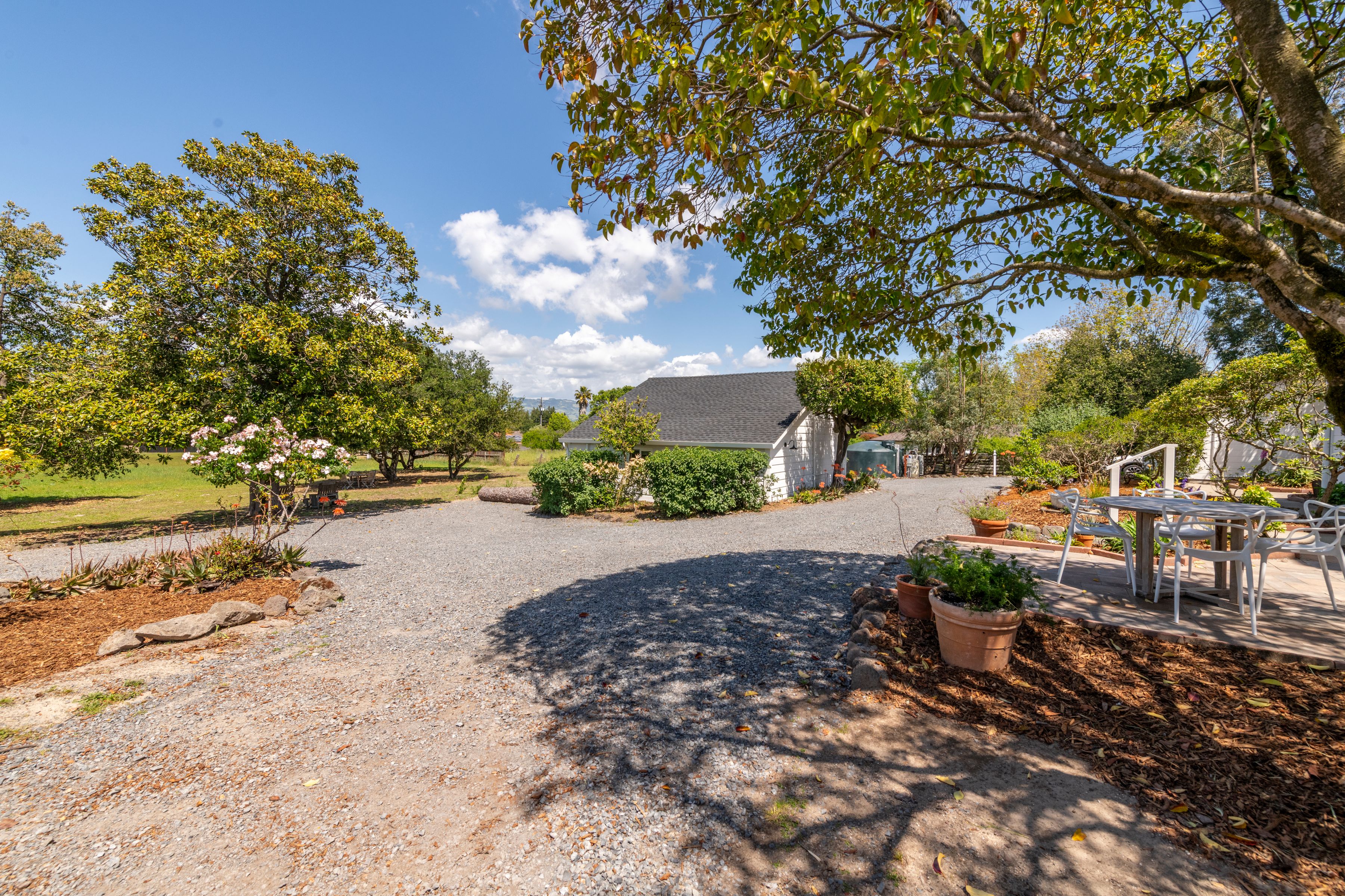  Farmhouse Retreat in Petaluma - 物件實景