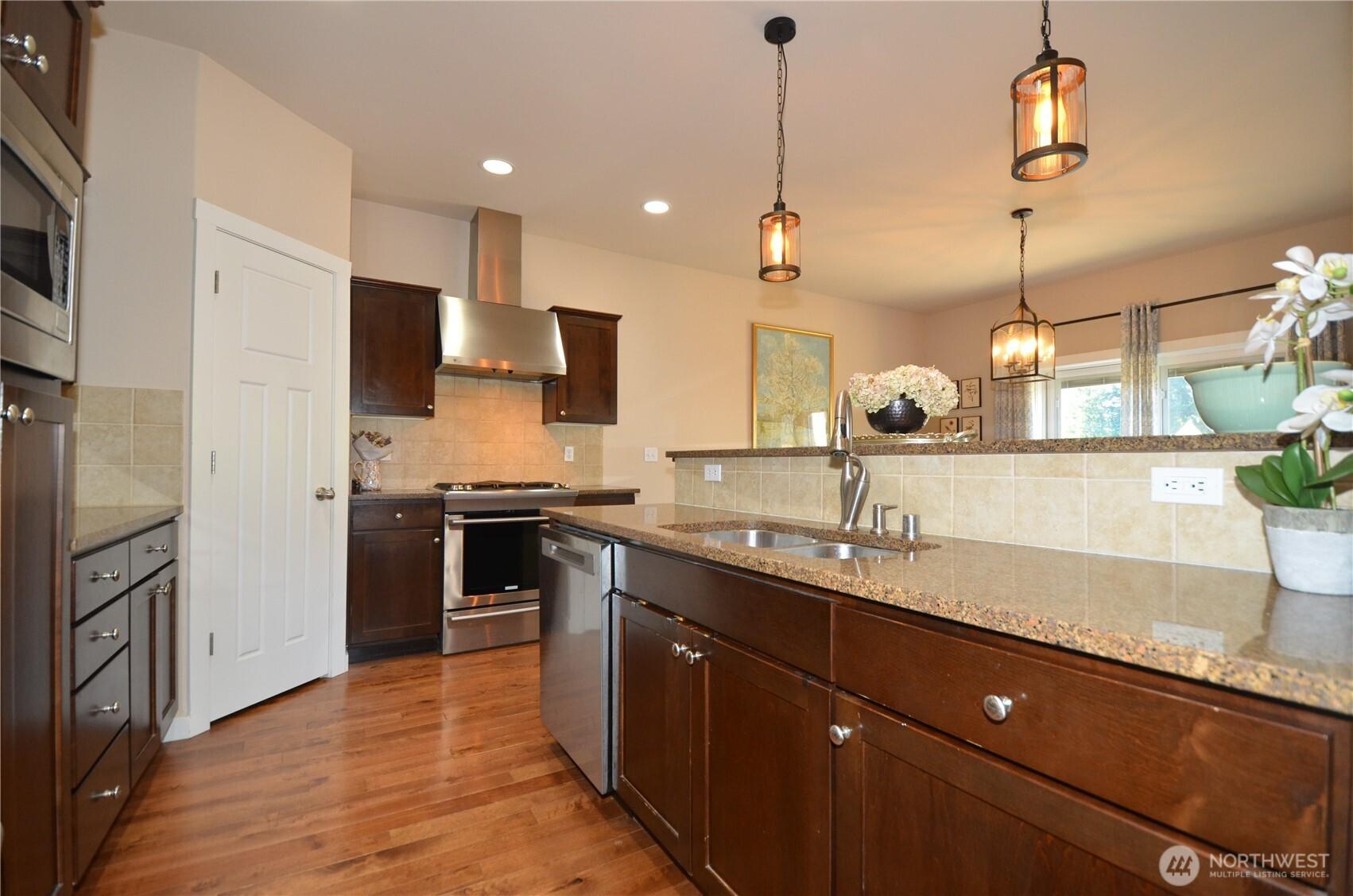DUVALL, Washington, 98019, United States, 3 Bedrooms Bedrooms, ,3 BathroomsBathrooms,Residential,For Sale,1883370