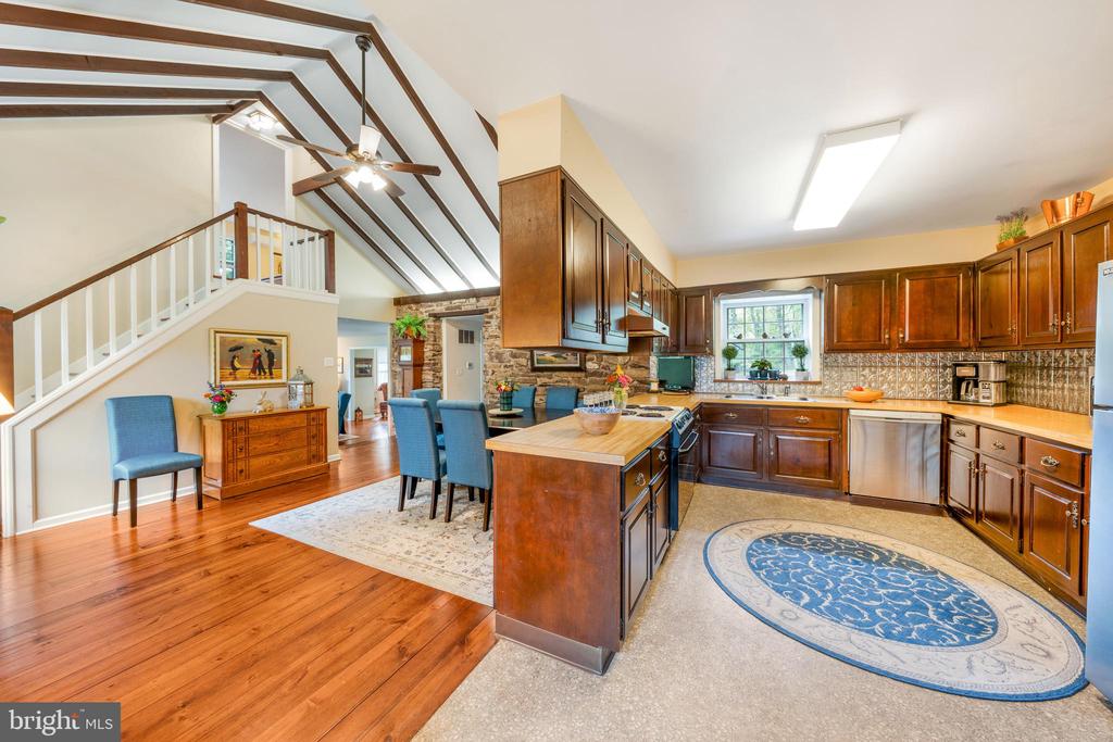 Newtown, Pennsylvania, 18940, United States, 4 Bedrooms Bedrooms, ,4 BathroomsBathrooms,Residential,For Sale,1995554