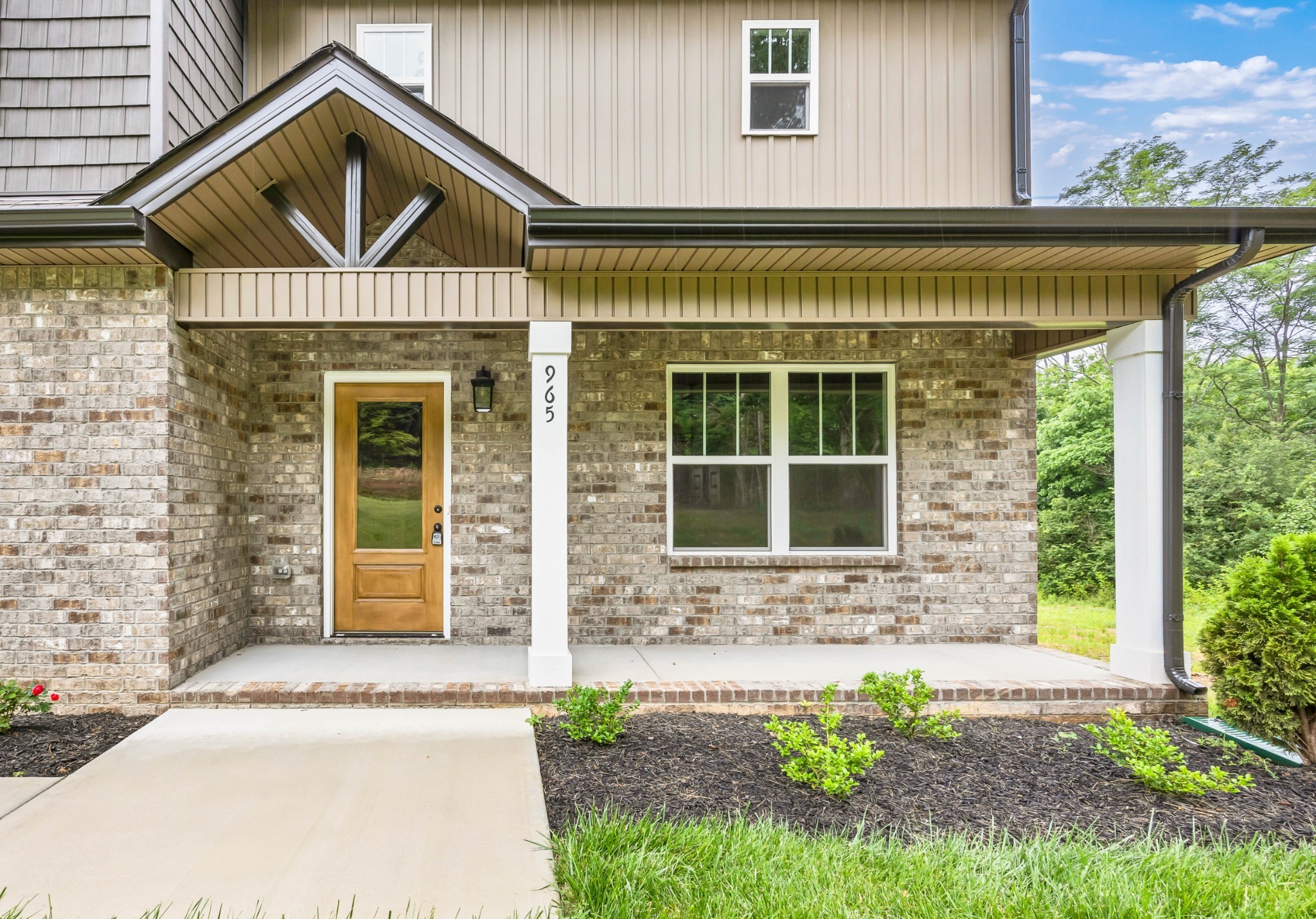 Clarksville, Tennessee, 37040, United States, 4 Bedrooms Bedrooms, ,3 BathroomsBathrooms,Residential,For Sale,1974030