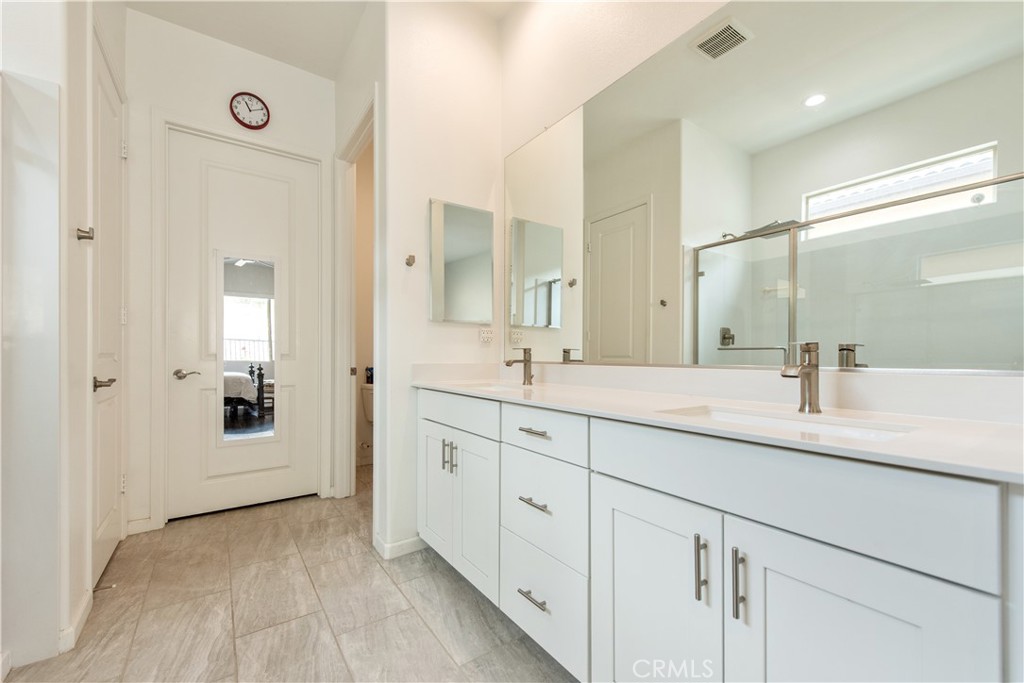 Corona, California, 92883, United States, 2 Bedrooms Bedrooms, ,2 BathroomsBathrooms,Residential,For Sale,1978295