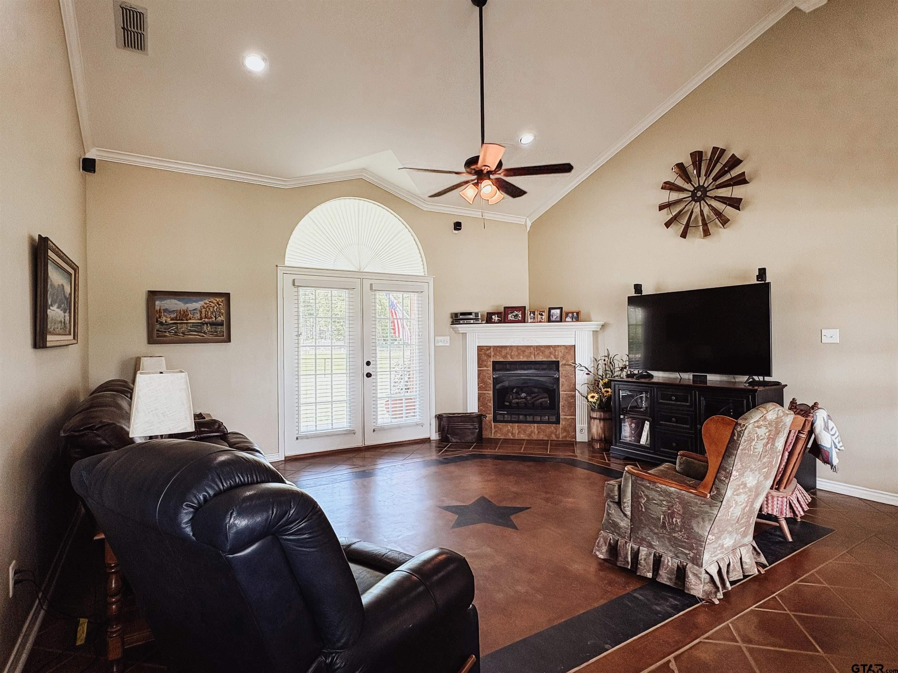 Pittsburg, Texas, 75686, United States, 4 Bedrooms Bedrooms, ,3 BathroomsBathrooms,Residential,For Sale,1900555