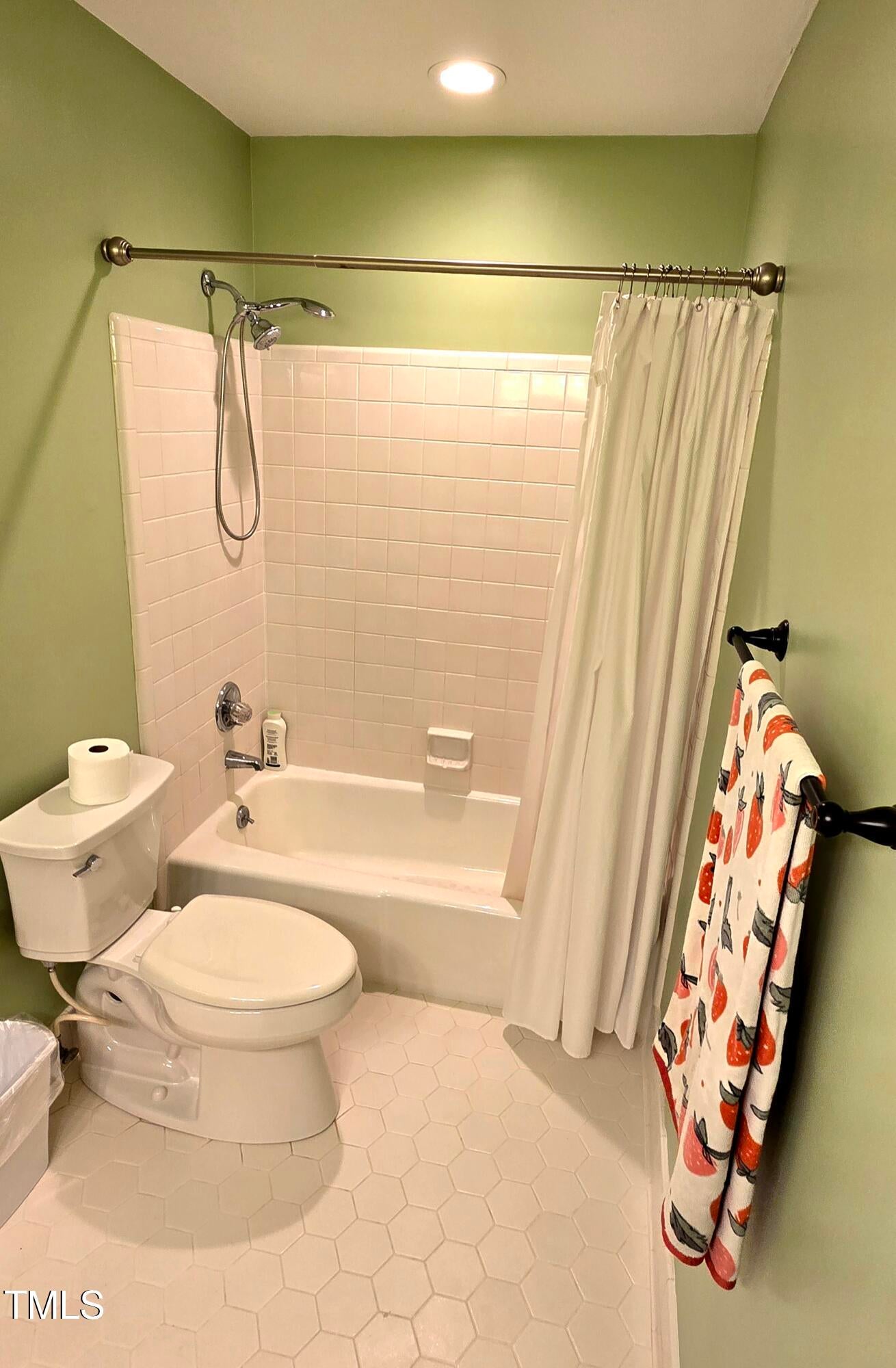Rocky Mount, North Carolina, 27804, United States, 4 Bedrooms Bedrooms, ,5 BathroomsBathrooms,Residential,For Sale,1900996