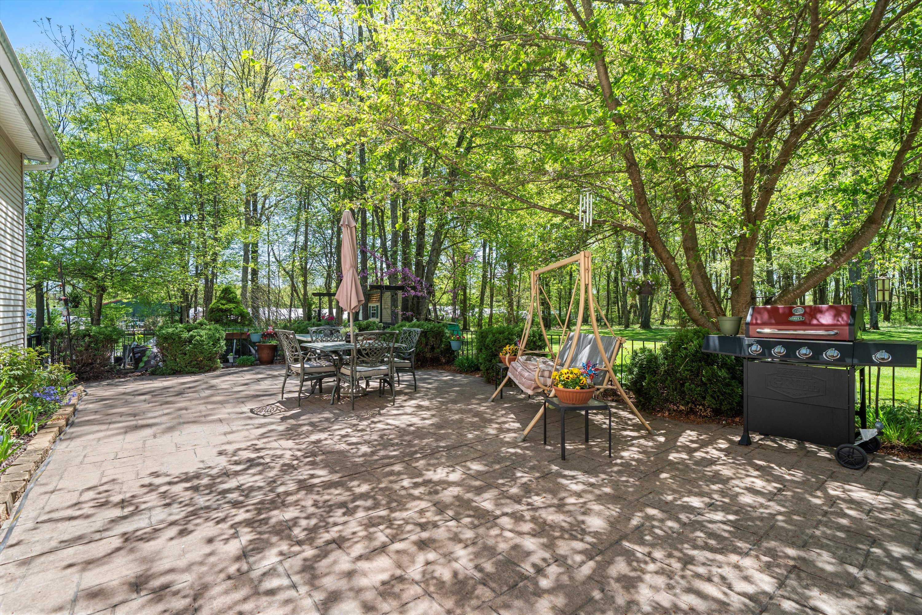 Middletown, New York, 10941, United States, 4 Bedrooms Bedrooms, ,3 BathroomsBathrooms,Residential,For Sale,1861085