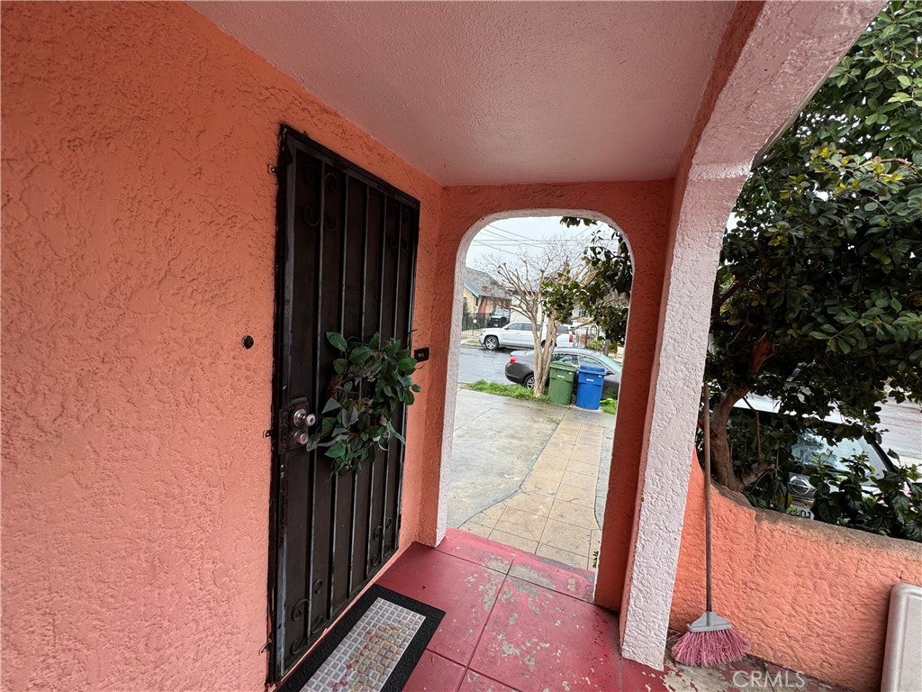 Los Angeles, California, 90037, United States, ,Residential,For Sale,2006199