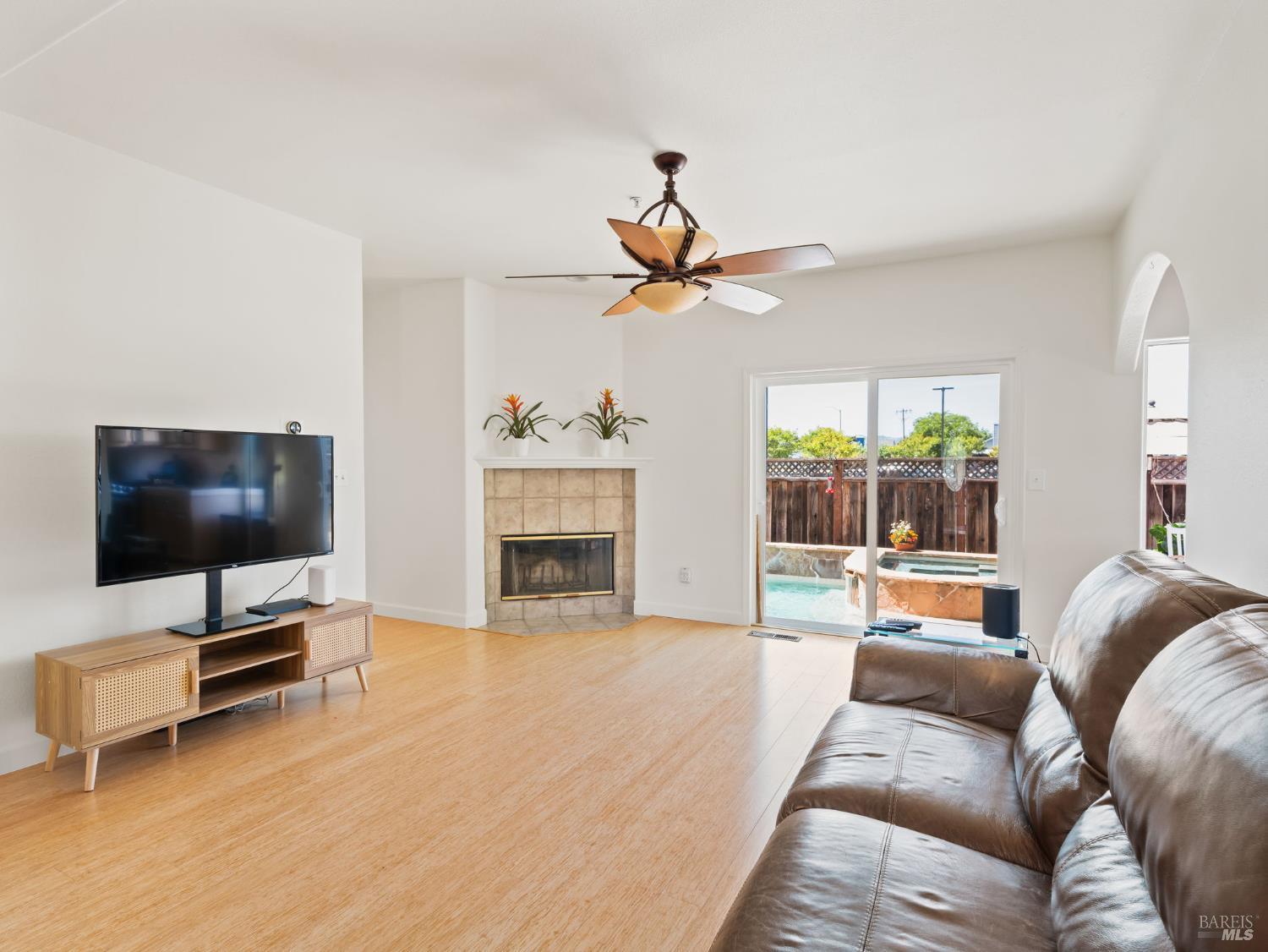 Napa, California, 94558, United States, 4 Bedrooms Bedrooms, ,3 BathroomsBathrooms,Residential,For Sale,1827773
