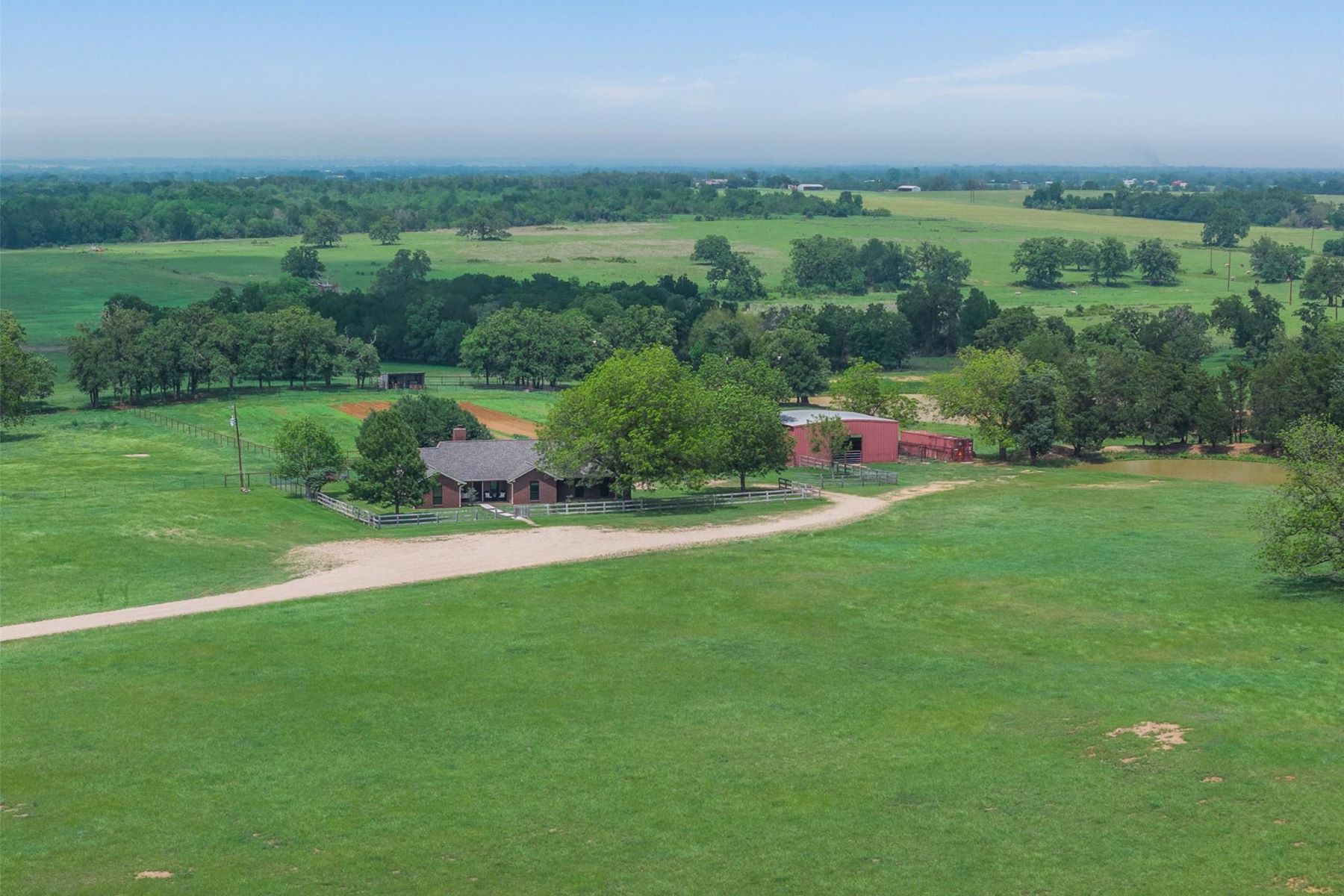  1016 County Road 306, Rockdale, TX 76567 - 物件實景