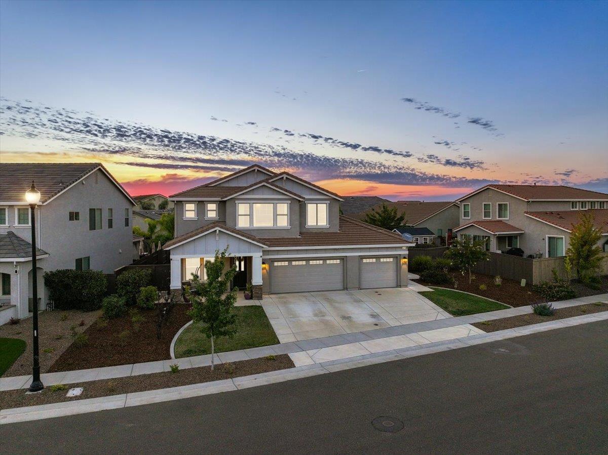 Roseville, California, 95747, United States, 5 Bedrooms Bedrooms, ,5 BathroomsBathrooms,Residential,For Sale,1943893