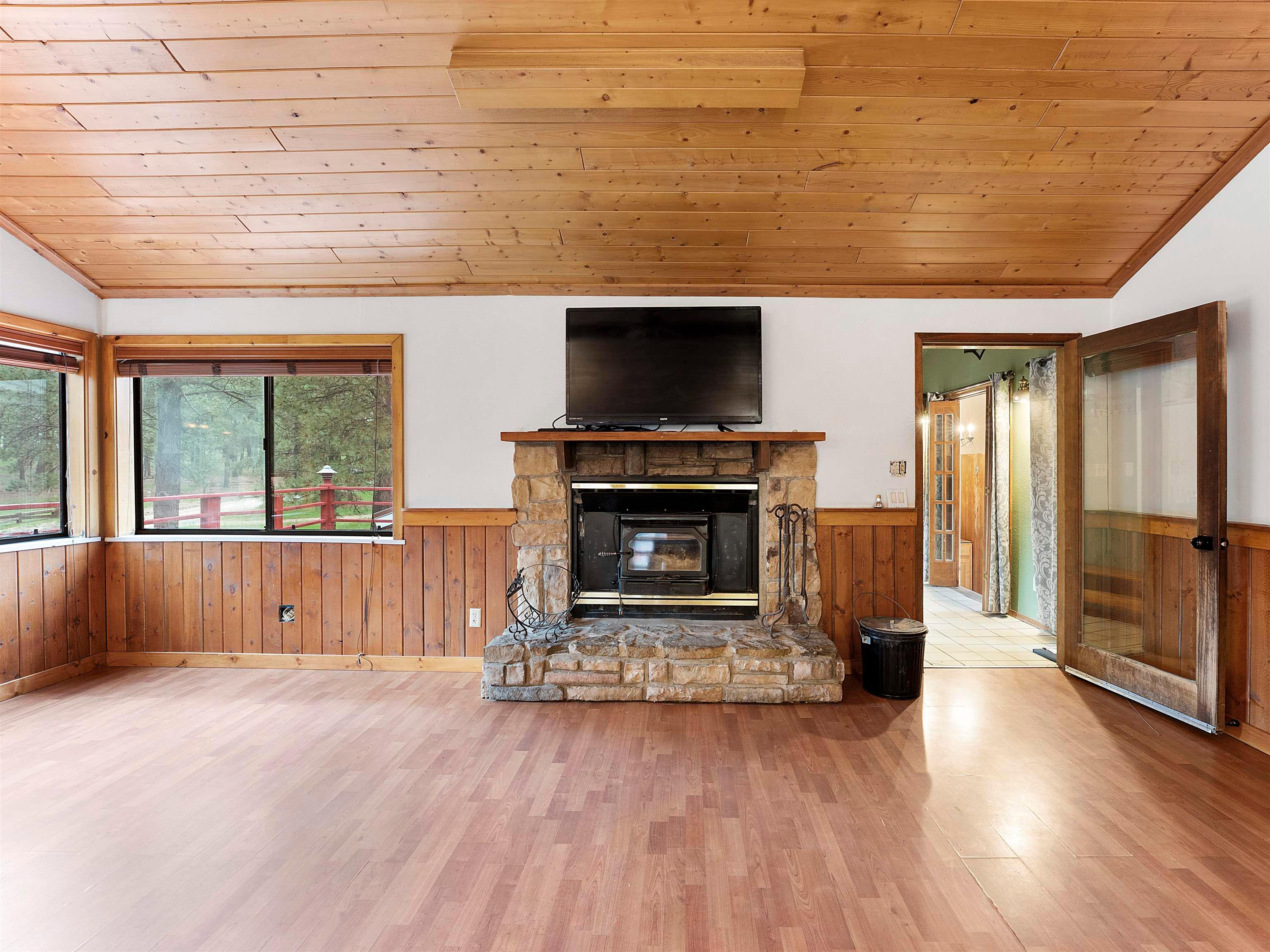 Angel Fire, New Mexico, 87710, United States, 4 Bedrooms Bedrooms, ,5 BathroomsBathrooms,Residential,For Sale,1917496