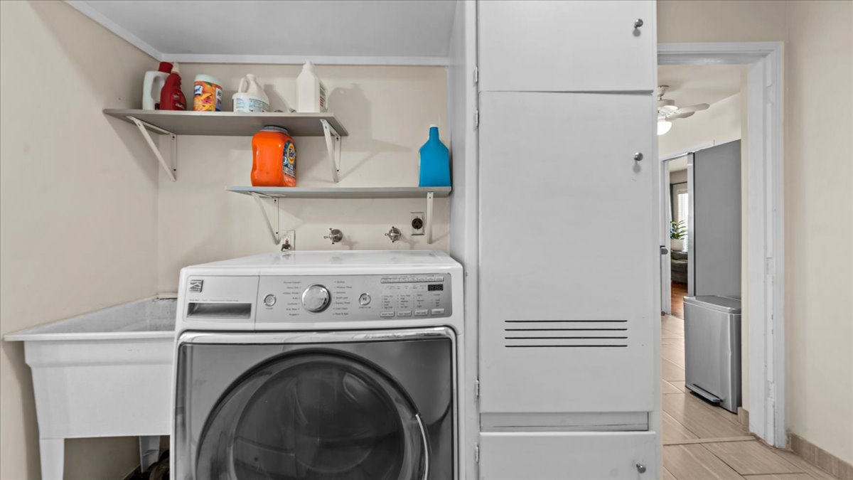 San Bernardino, California, 92404, United States, 3 Bedrooms Bedrooms, ,2 BathroomsBathrooms,Residential,For Sale,1990430