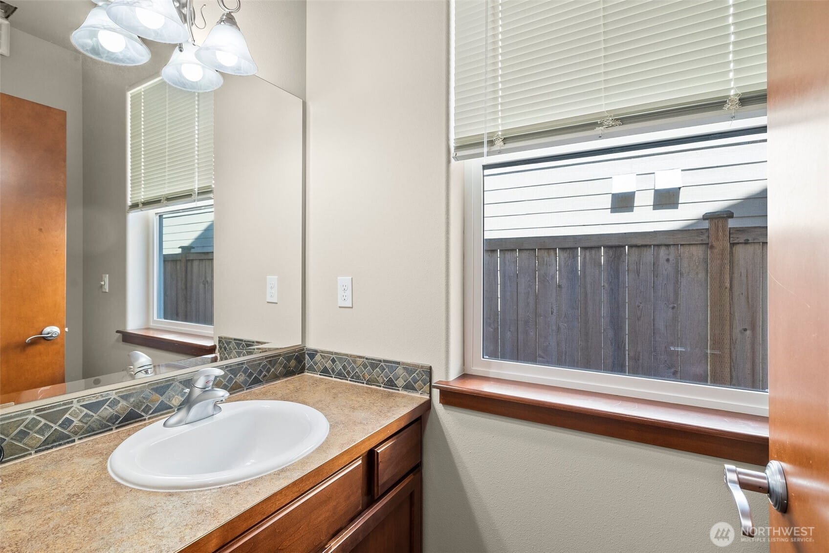 Puyallup, Washington, 98374, United States, 3 Bedrooms Bedrooms, ,3 BathroomsBathrooms,Residential,For Sale,1885383