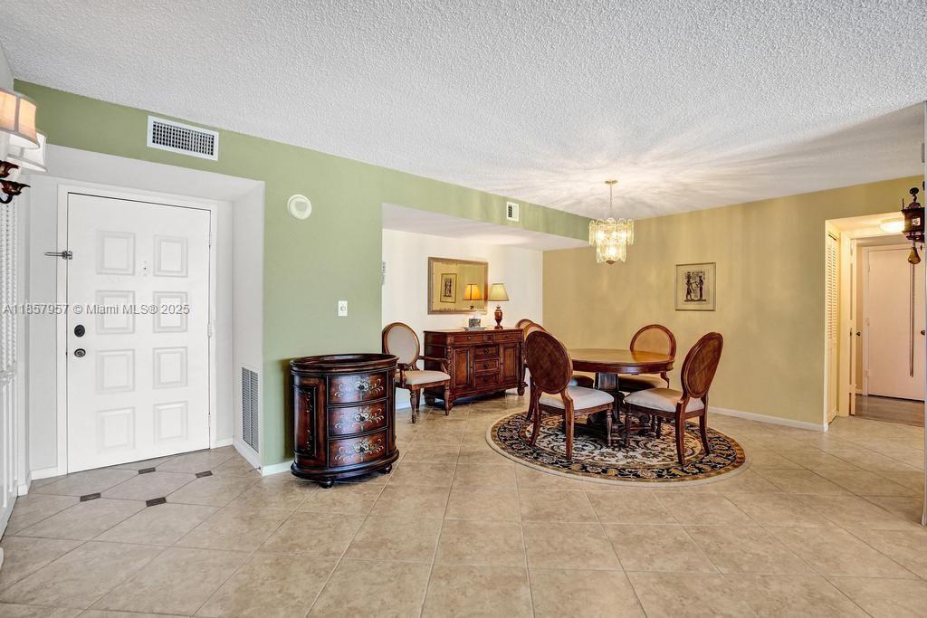 Hollywood, Florida, 33019, United States, 2 Bedrooms Bedrooms, ,2 BathroomsBathrooms,Residential,For Sale,1918580