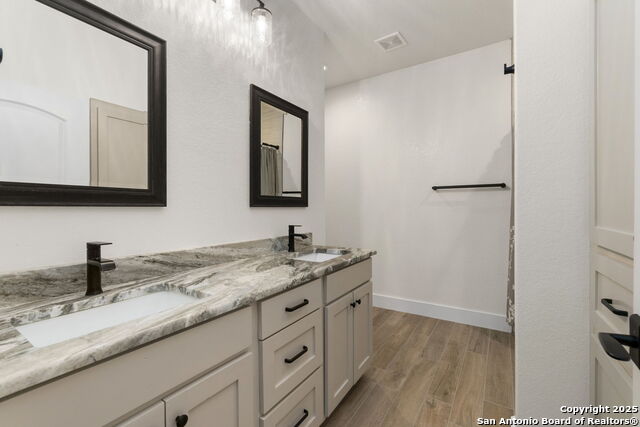Bandera, Texas, 78003, United States, 3 Bedrooms Bedrooms, ,3 BathroomsBathrooms,Residential,For Sale,1925950