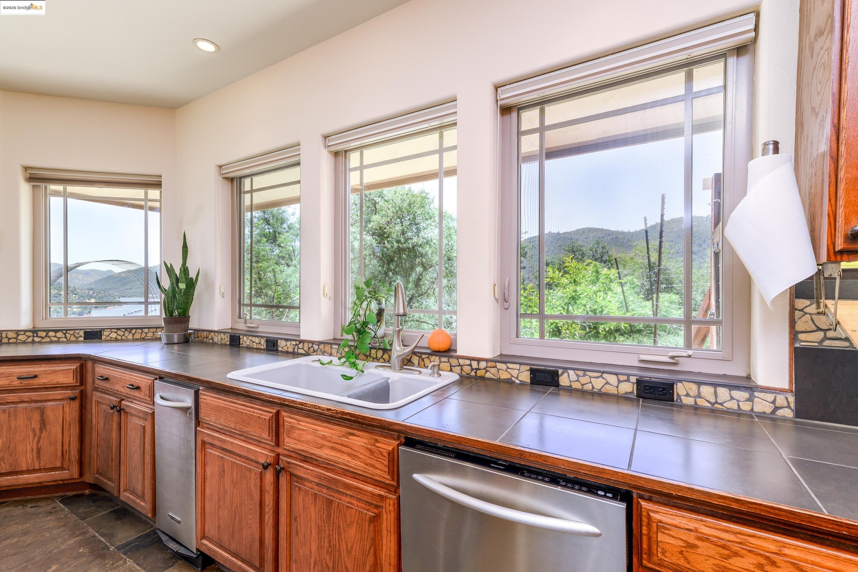 Jamestown, California, 95327, United States, 3 Bedrooms Bedrooms, ,2 BathroomsBathrooms,Residential,For Sale,1826217