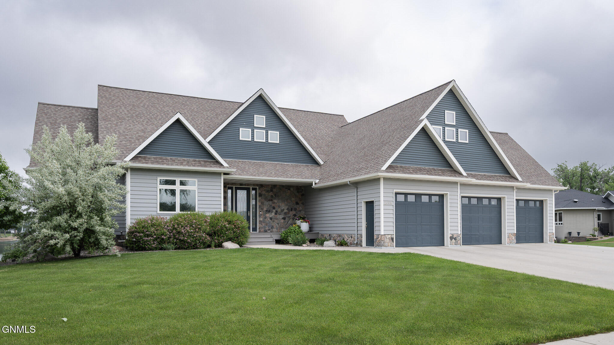 Bismarck, North Dakota, 58504, United States, 6 Bedrooms Bedrooms, ,4 BathroomsBathrooms,Residential,For Sale,1982102