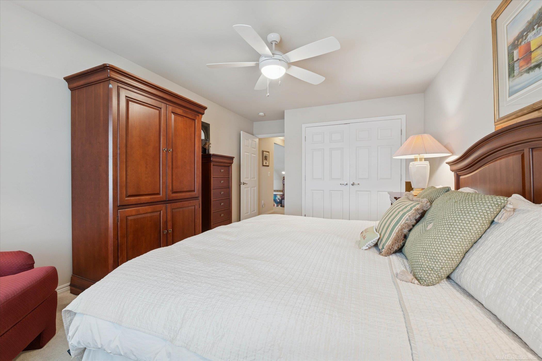 Oakland Twp, Michigan, 48306, United States, 2 Bedrooms Bedrooms, ,4 BathroomsBathrooms,Residential,For Sale,1984320