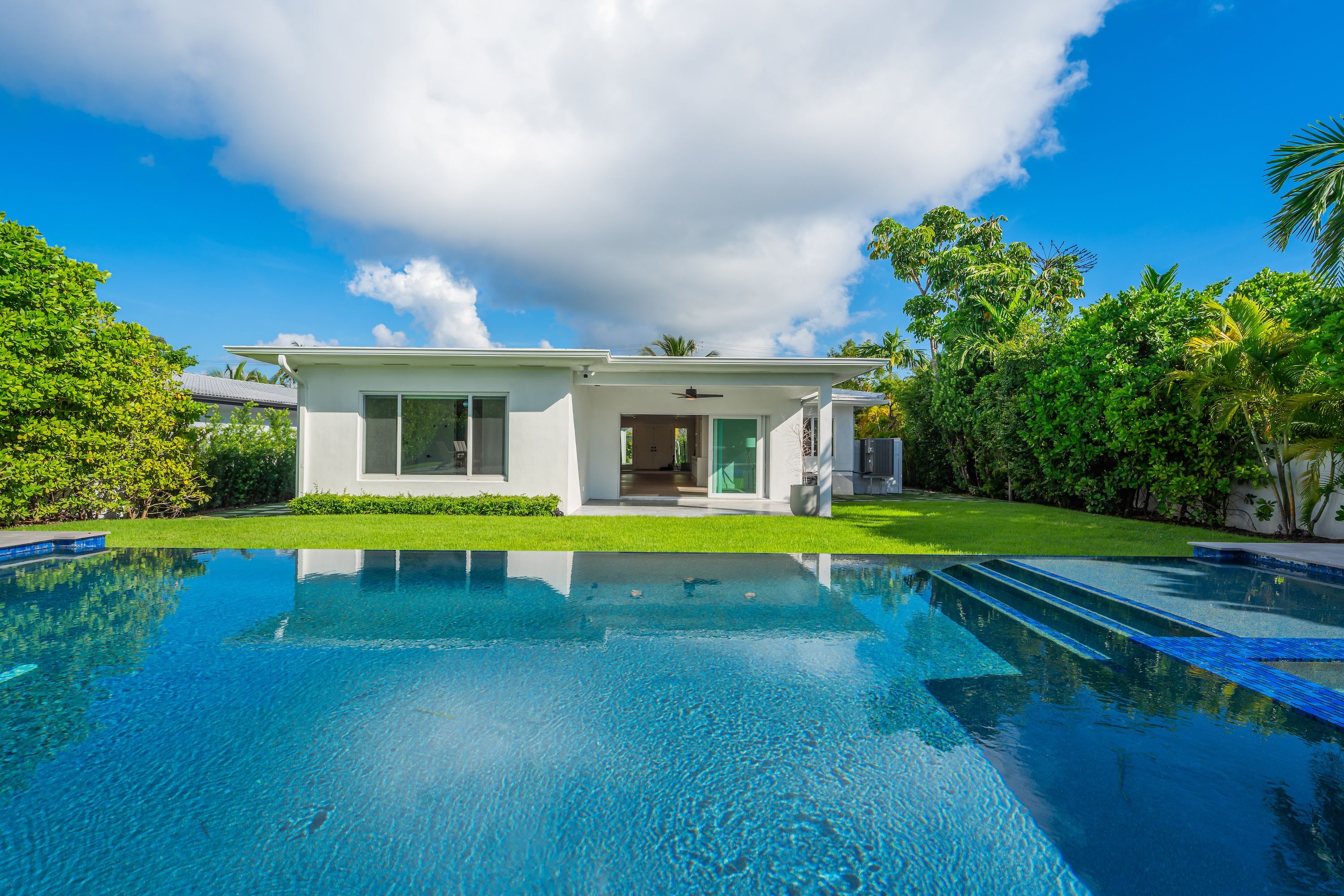  740 S Shore Dr, Miami Beach, FL, 33141 - 物件實景