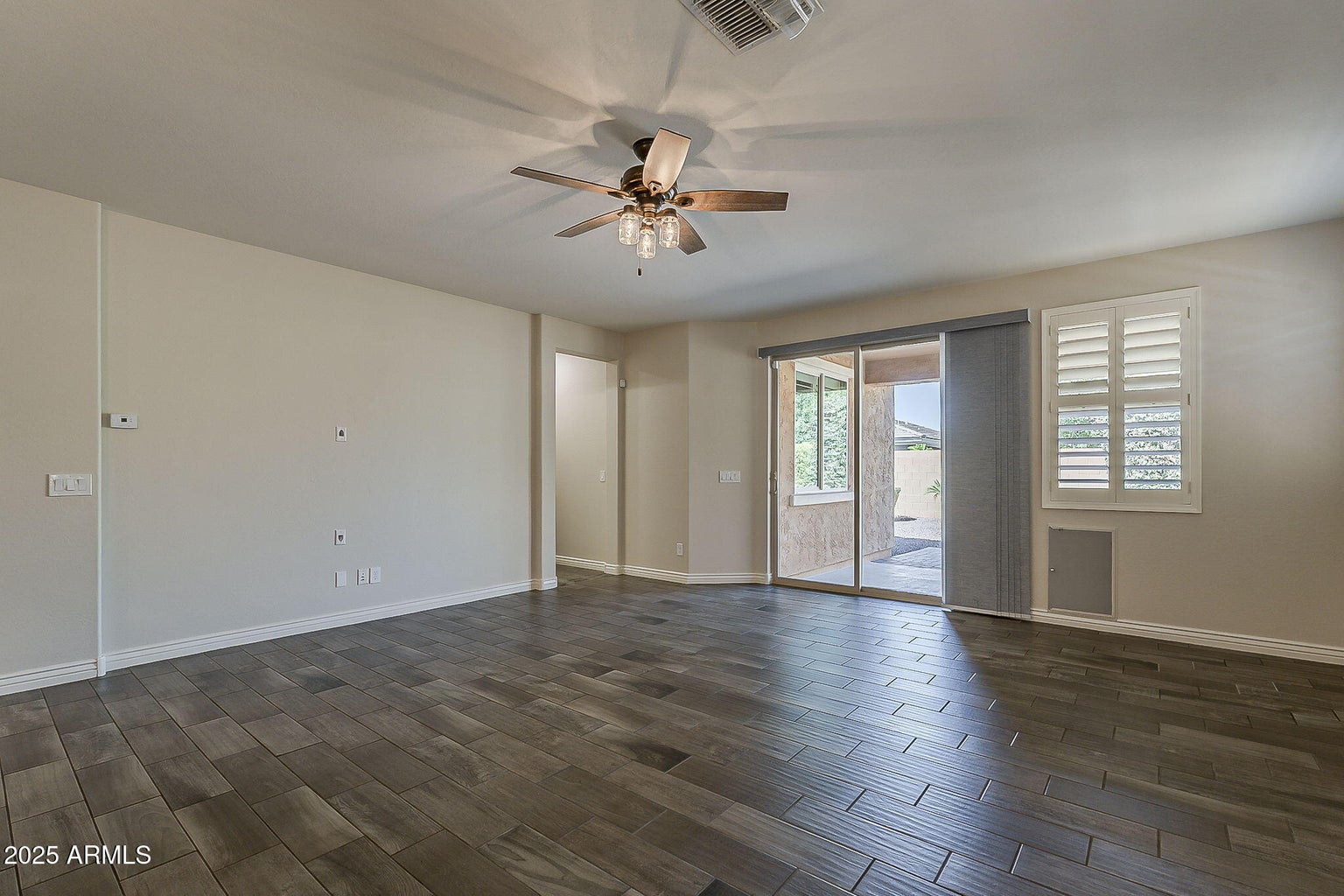 Peoria, Arizona, 85383, United States, 3 Bedrooms Bedrooms, ,3 BathroomsBathrooms,Residential,For Sale,1982801